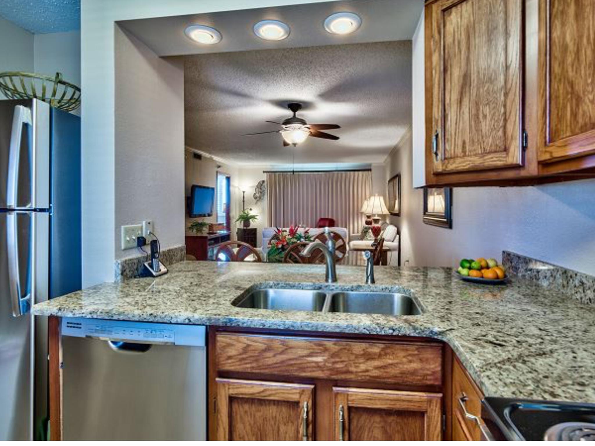 ISLANDER CONDO - Residential