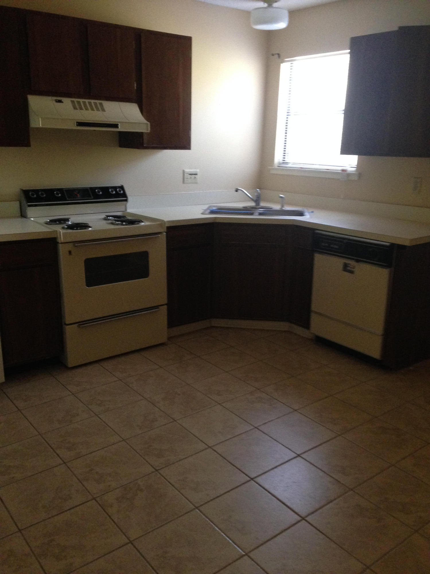 CRESTVIEW HEIGHTS 1ST ADDN - Residential