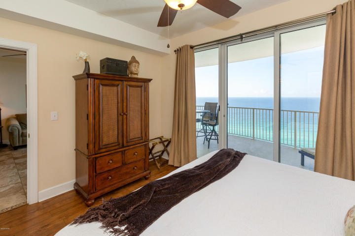 EMERALD ISLE - Residential