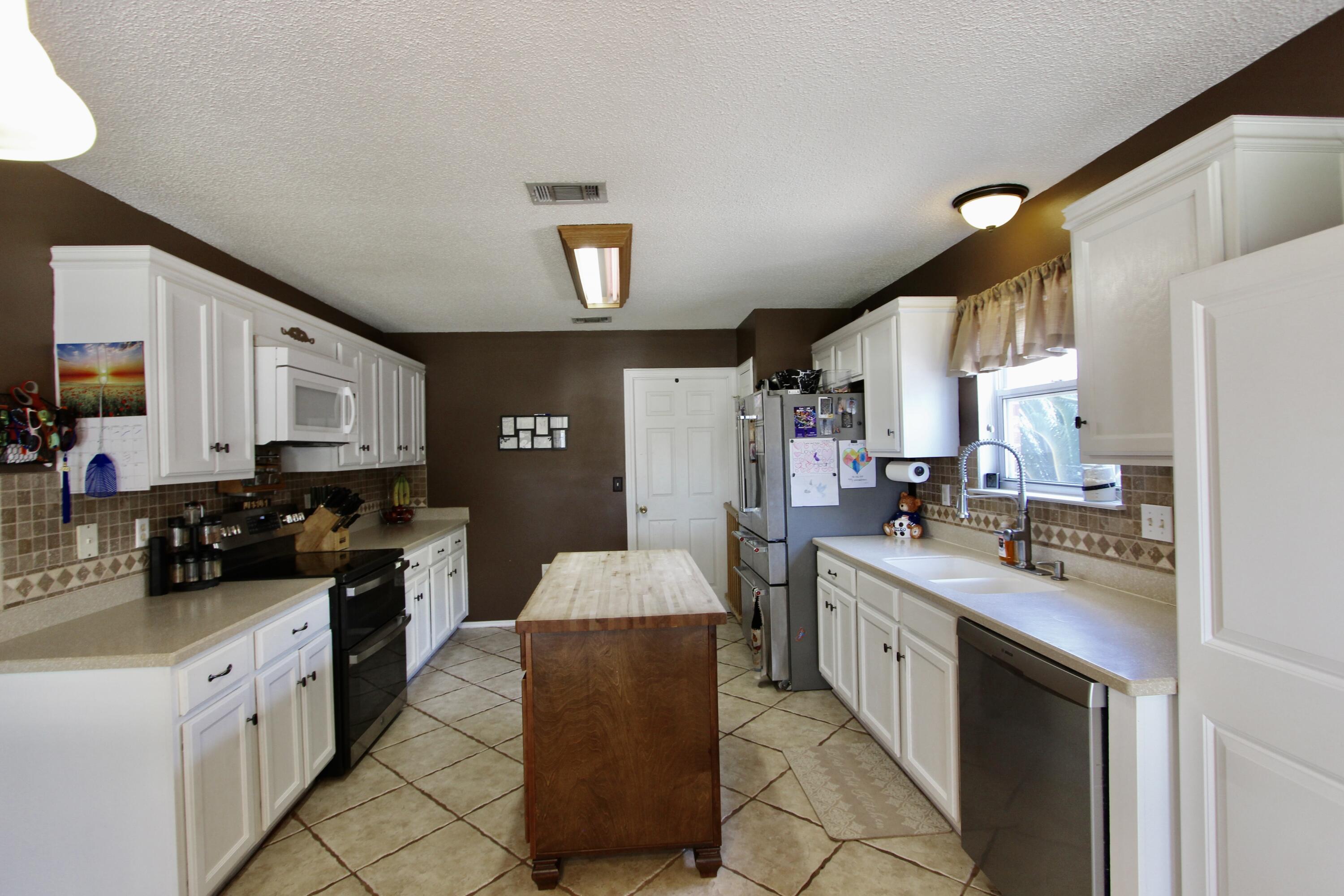 RIVERCHASE S/D PH 2 - Residential