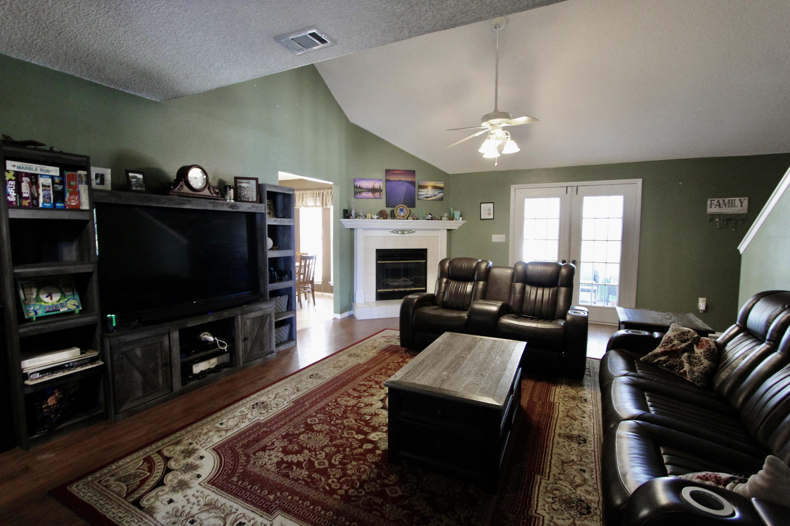 RIVERCHASE S/D PH 2 - Residential