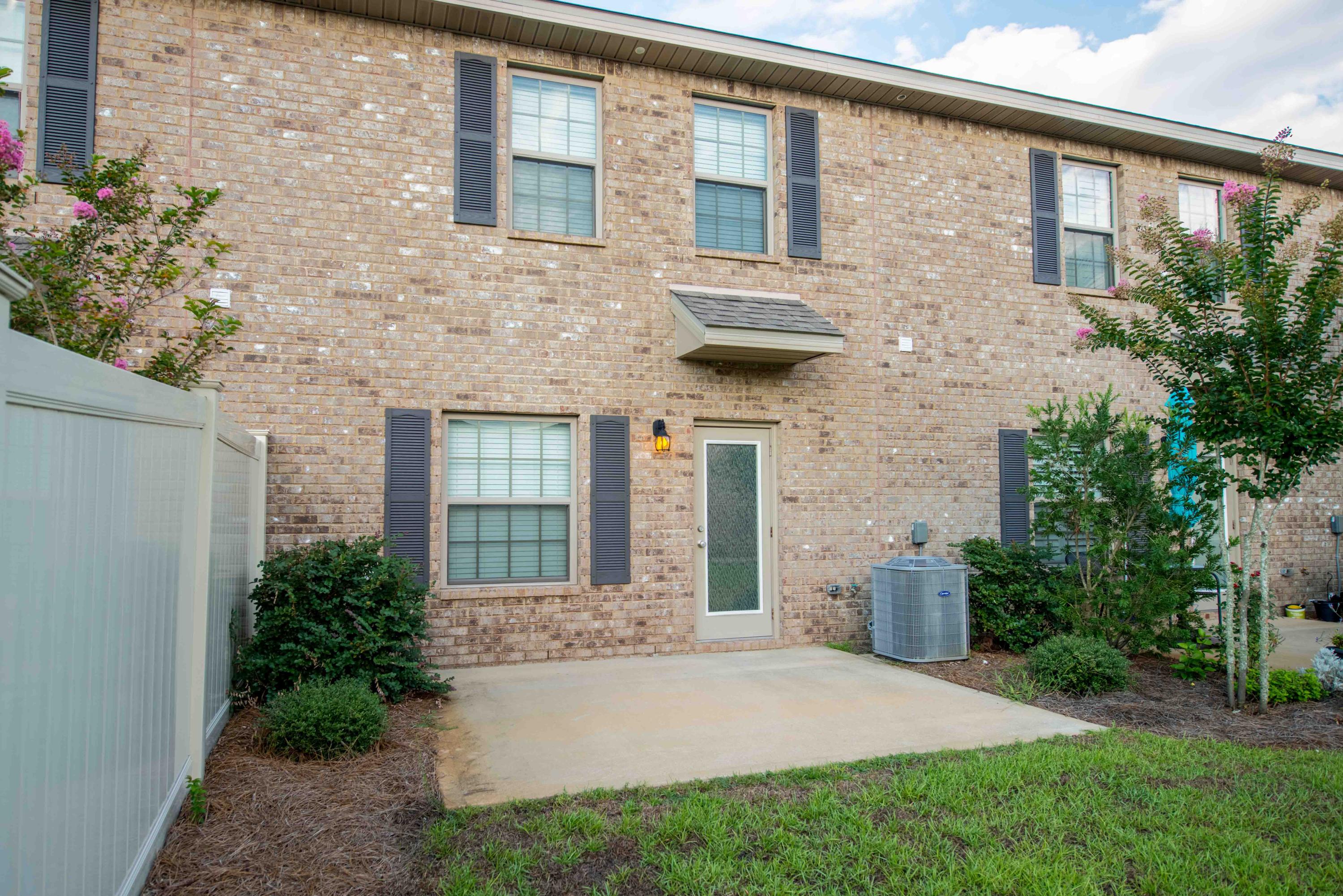 RESERVE POINTE - Residential