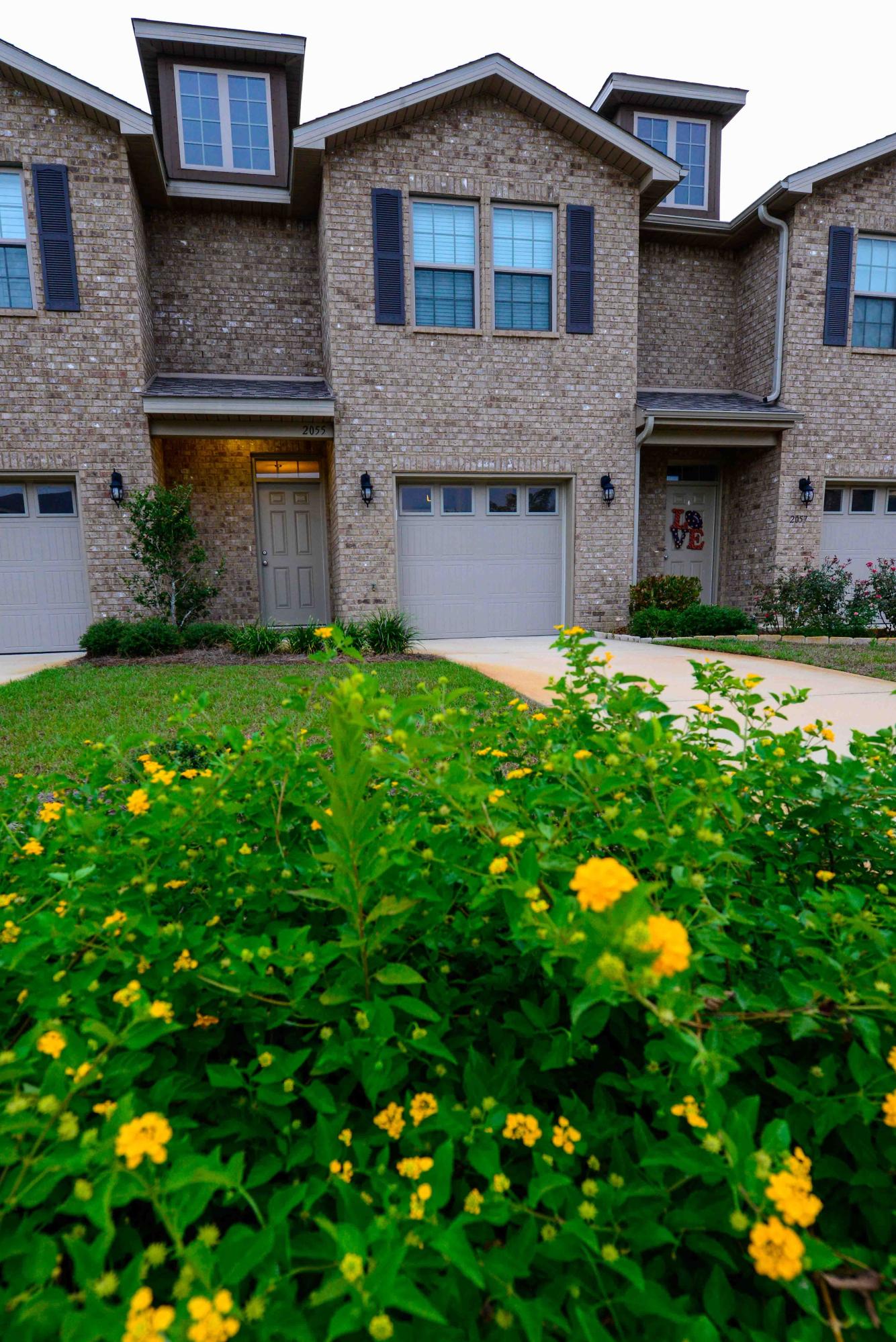 RESERVE POINTE - Residential