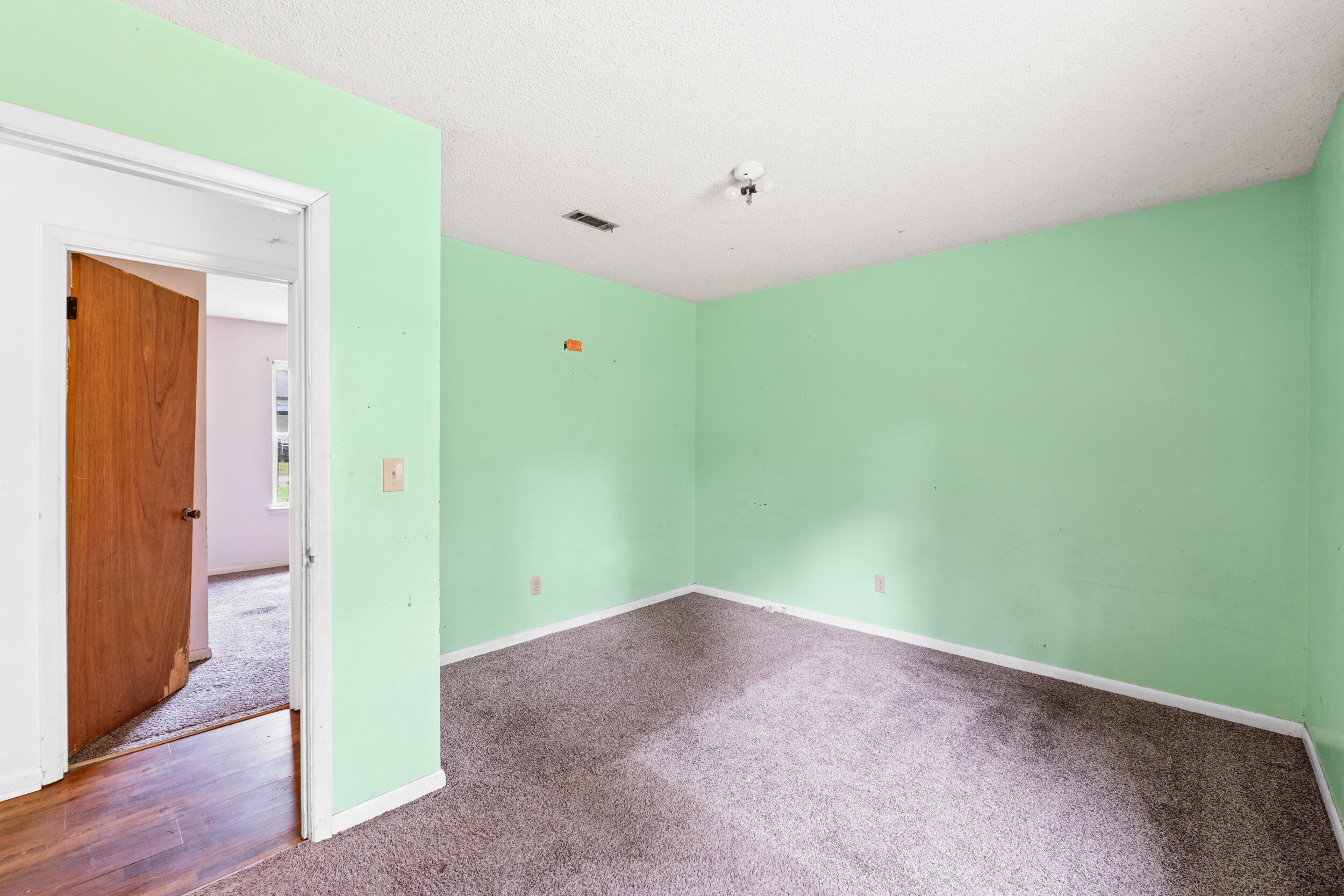 NO RECORDED SUBDIVISION - Residential