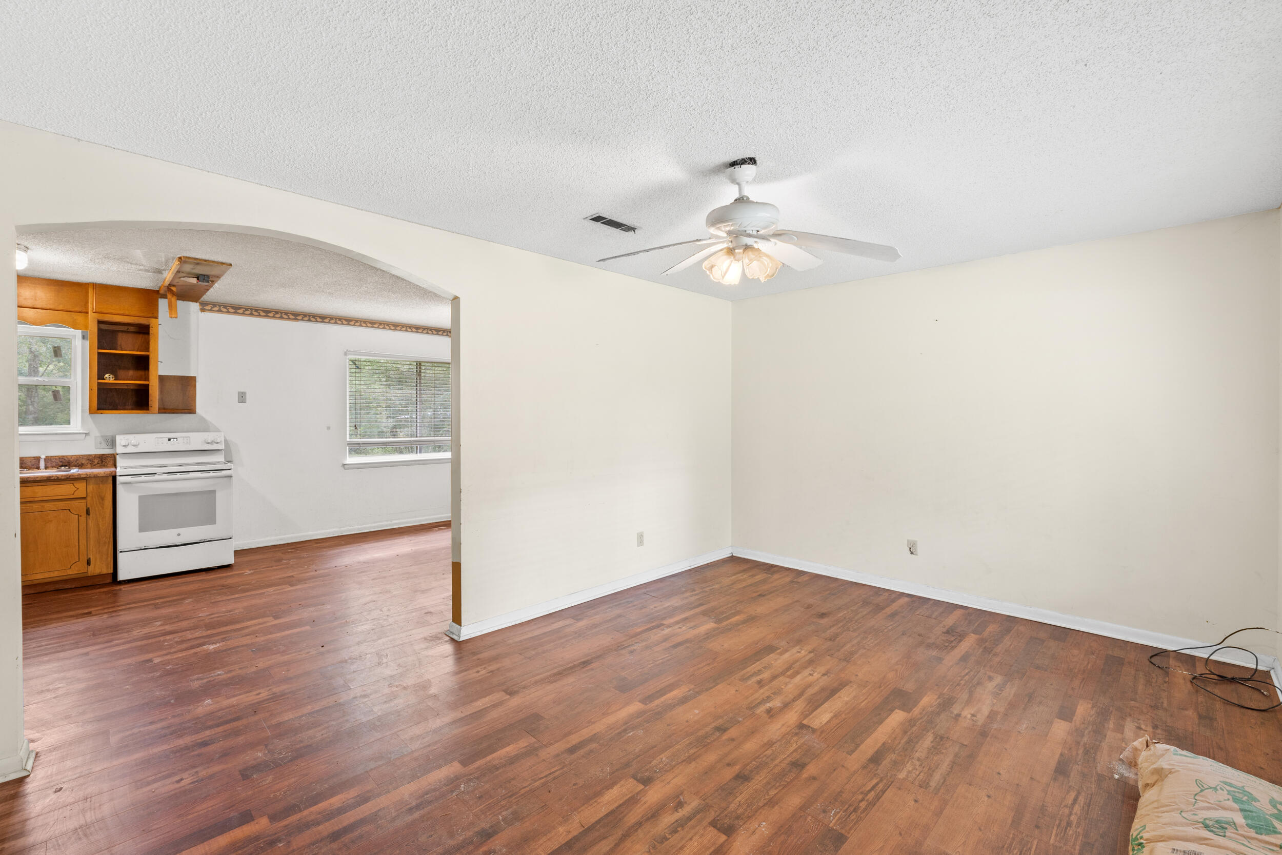 NO RECORDED SUBDIVISION - Residential