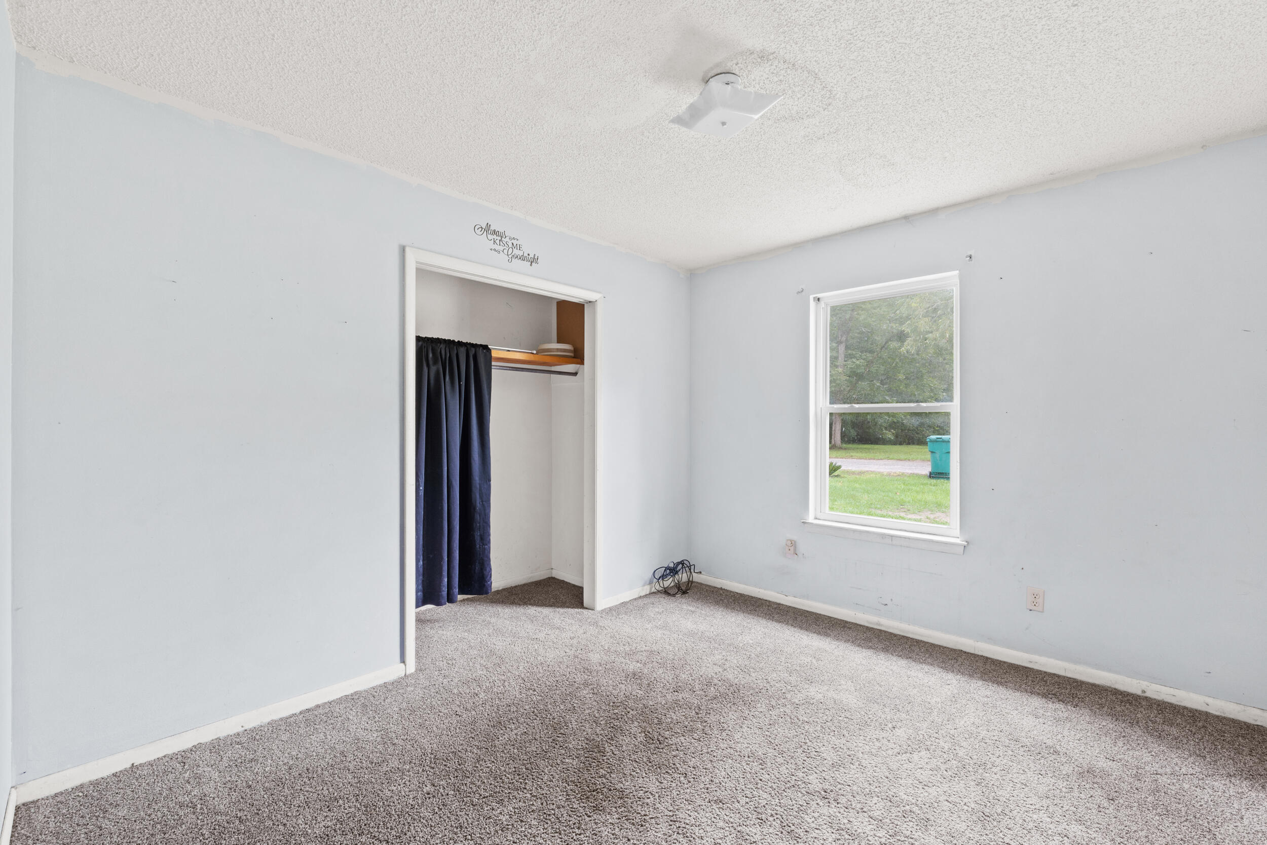 NO RECORDED SUBDIVISION - Residential