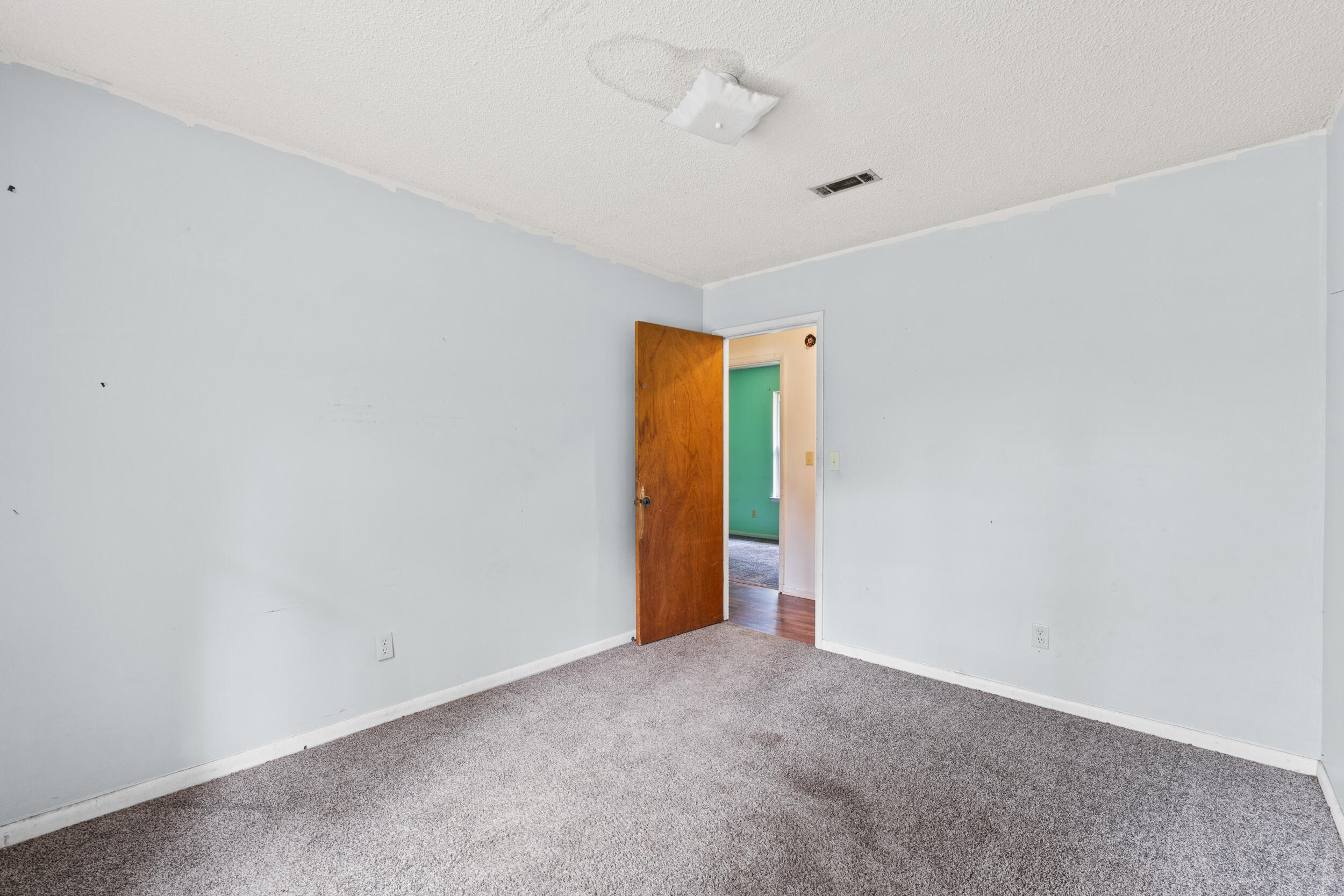NO RECORDED SUBDIVISION - Residential