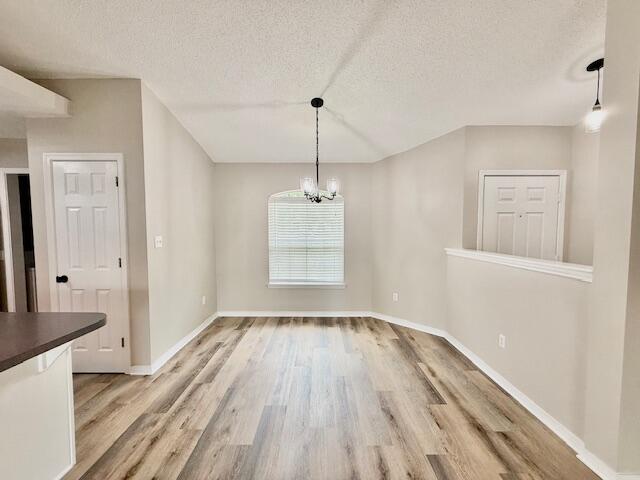 METES & BOUNDS - Residential Lease