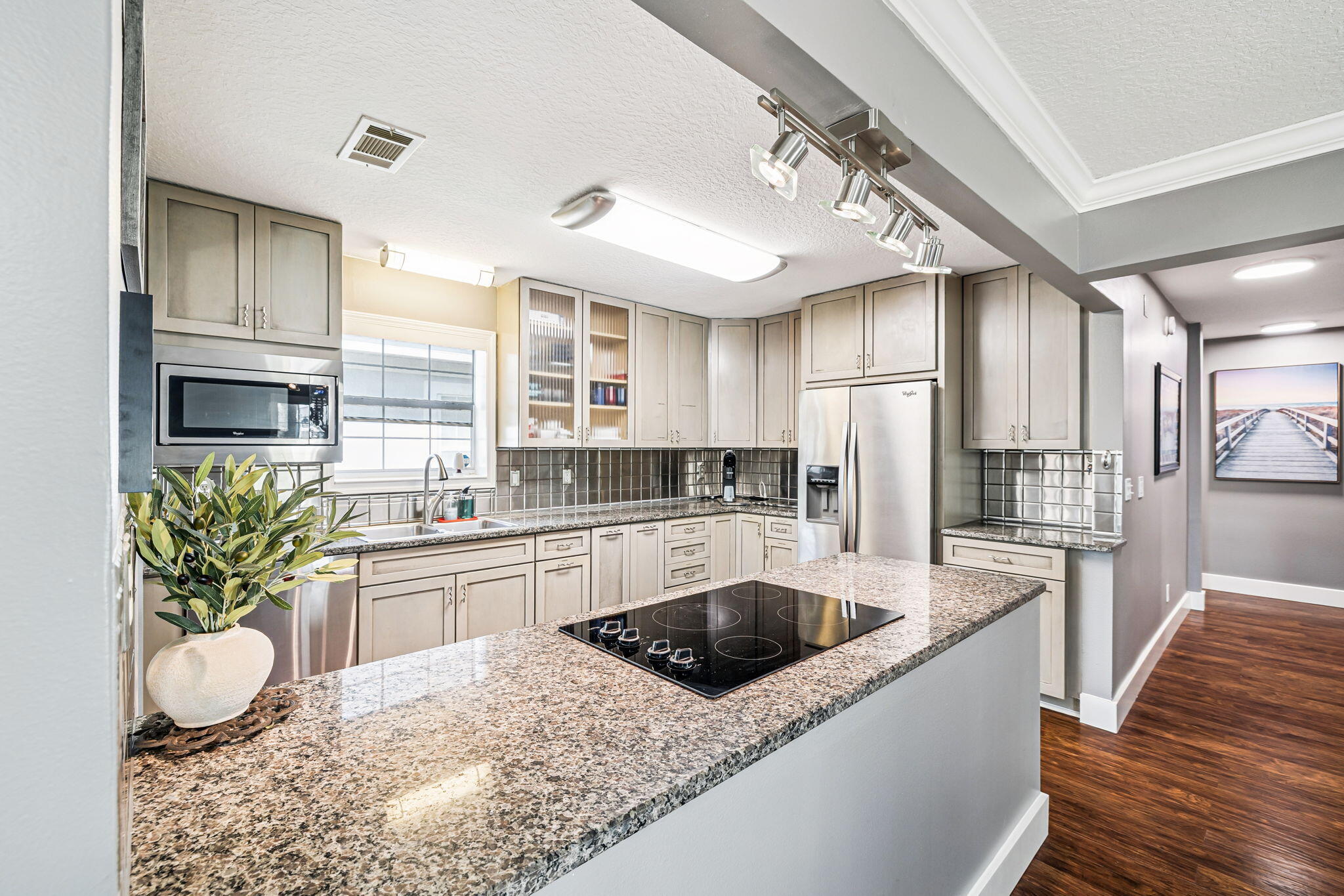 EMERALD LAKES PH 1 - Residential