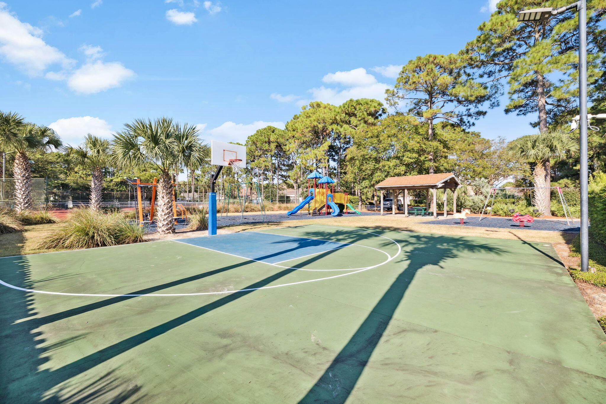 EMERALD LAKES PH 1 - Residential