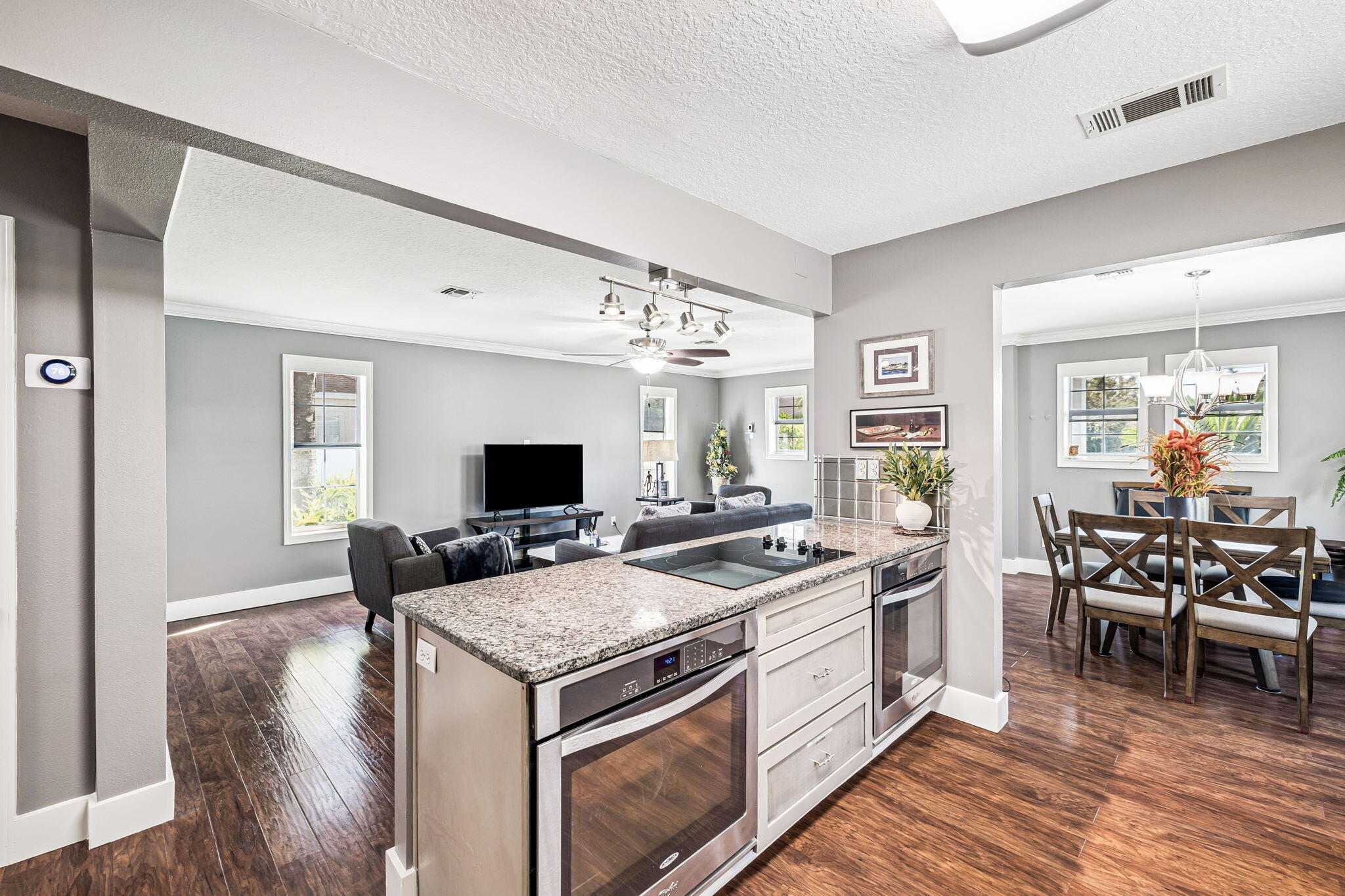EMERALD LAKES PH 1 - Residential