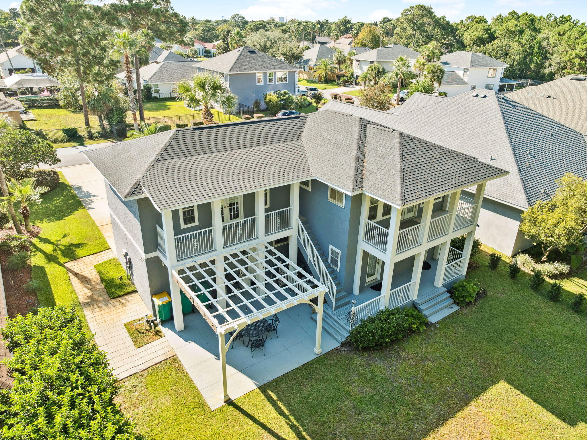 EMERALD LAKES PH 1 - Residential