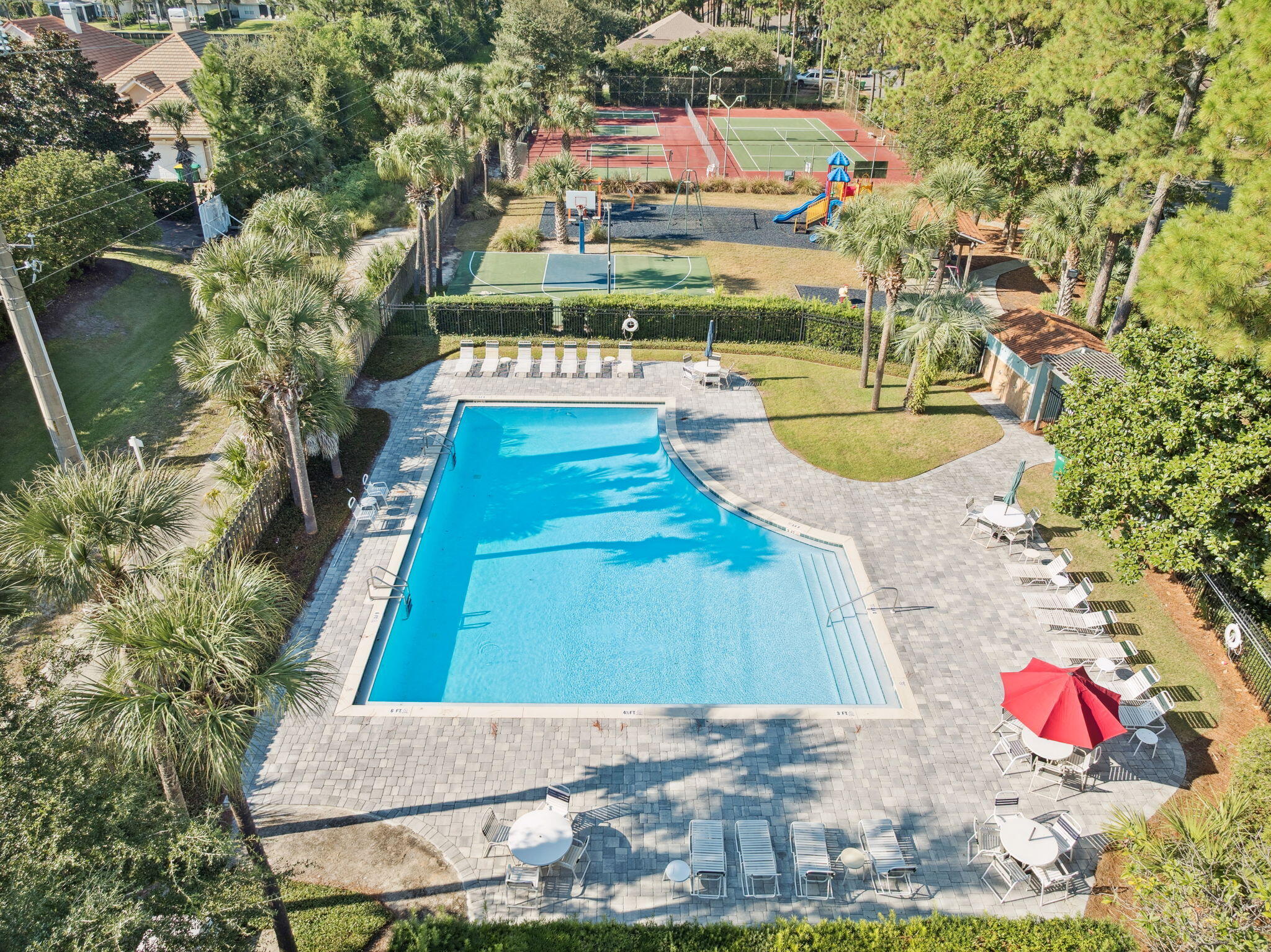 EMERALD LAKES PH 1 - Residential