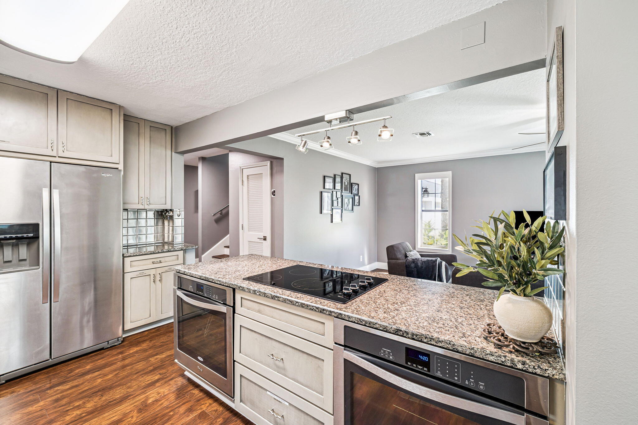 EMERALD LAKES PH 1 - Residential