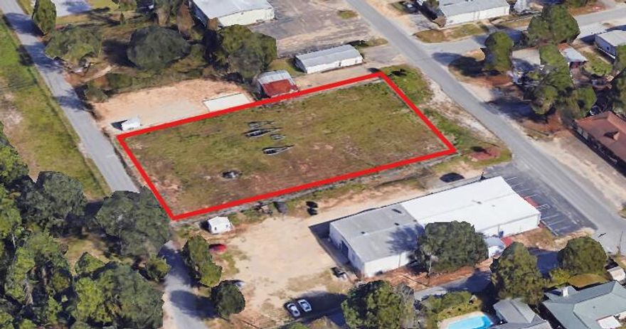 Located in a well-established commercial corridor, 706B Edge Street offers a practical and efficient space ideal for contractors, service businesses, light industrial users, or small operators needing a combination of office and operational area. The site sits within a cluster of long-standing commercial businesses, providing strong compatibility for trades, equipment, and service-oriented uses. The property has power and is fully fenced. Additionally, it features an access-controlled automatic gate with keypad entry.