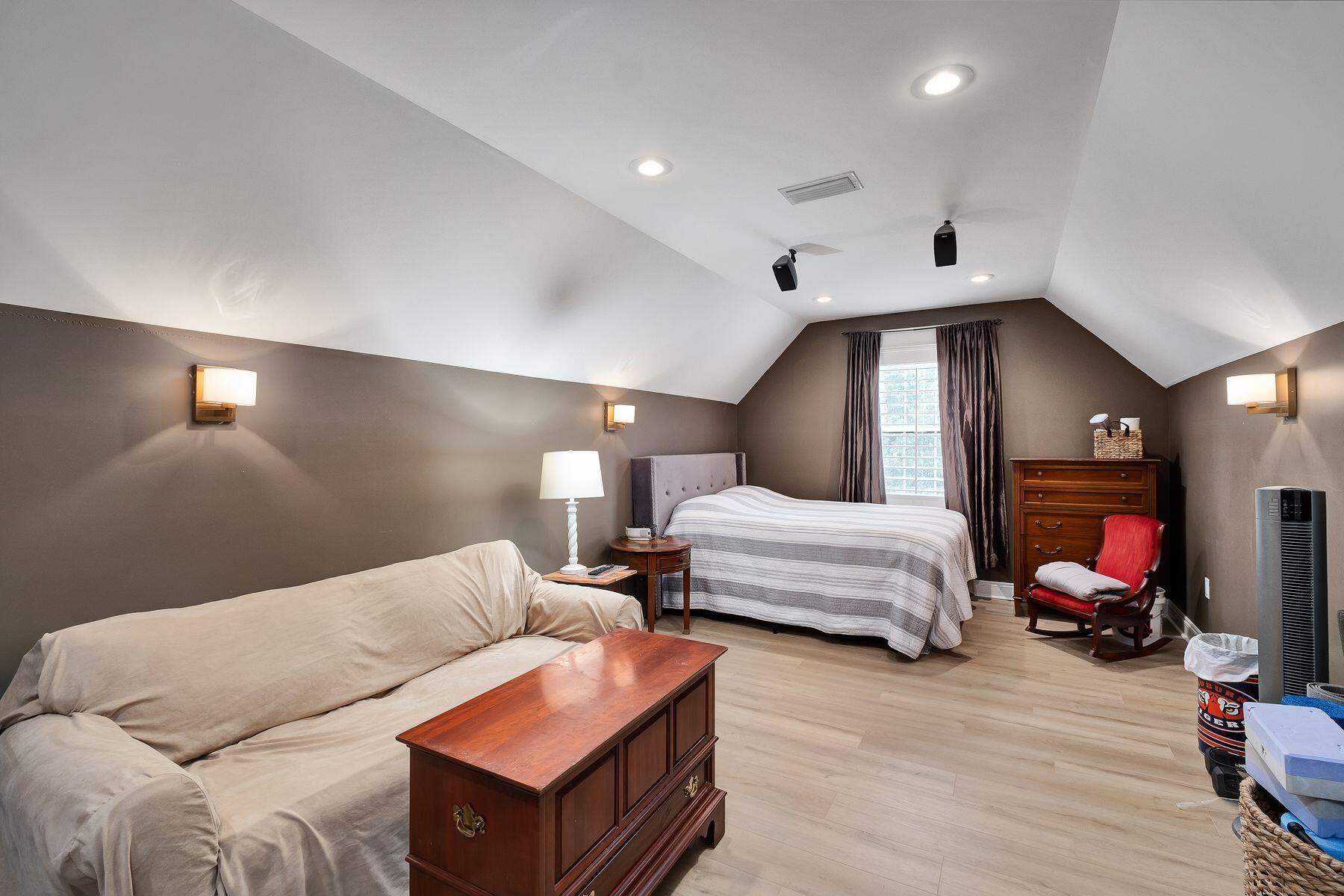 BOTANY BAYOU - Residential