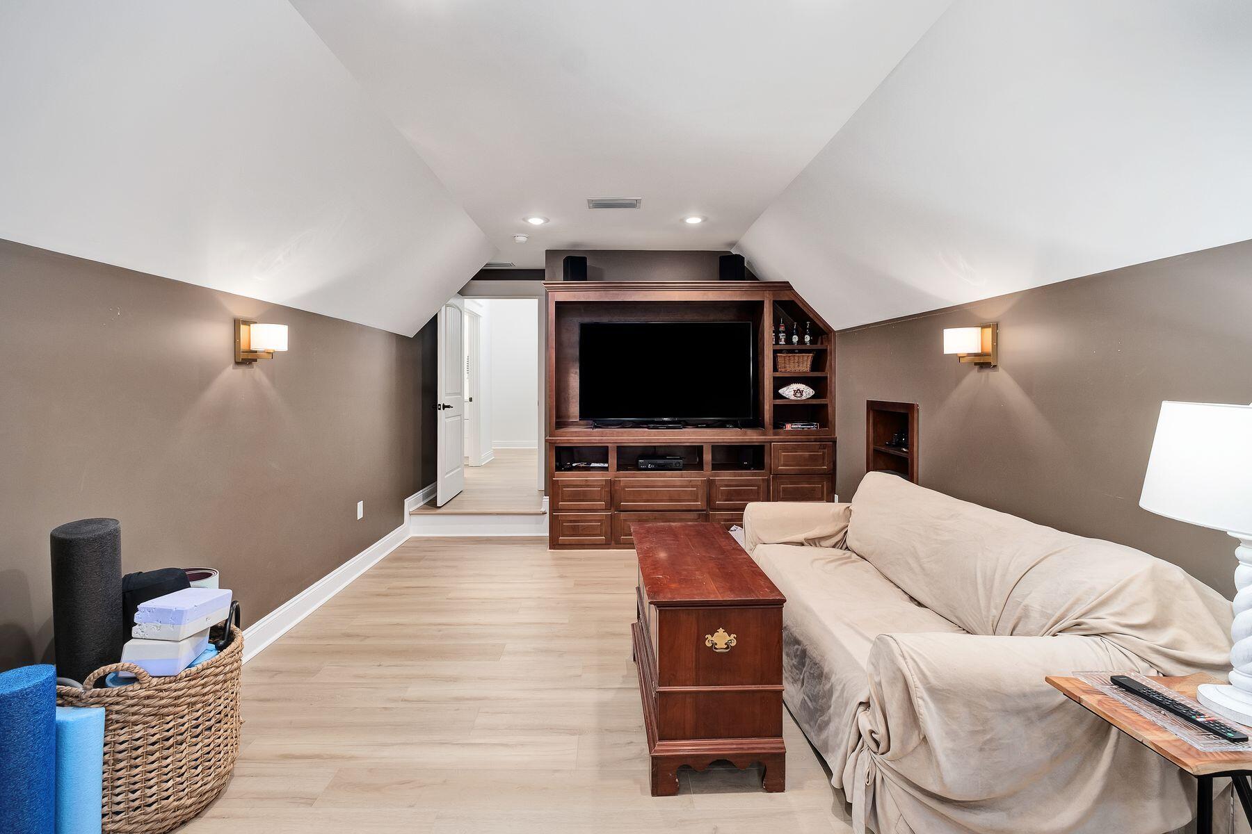 BOTANY BAYOU - Residential