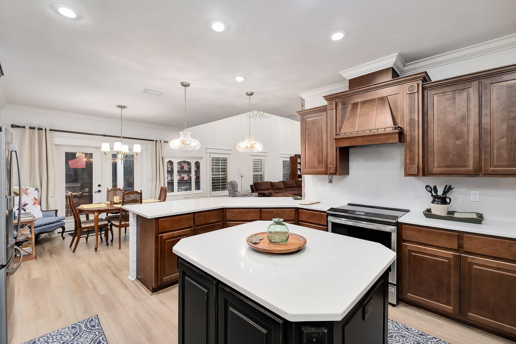 BOTANY BAYOU - Residential