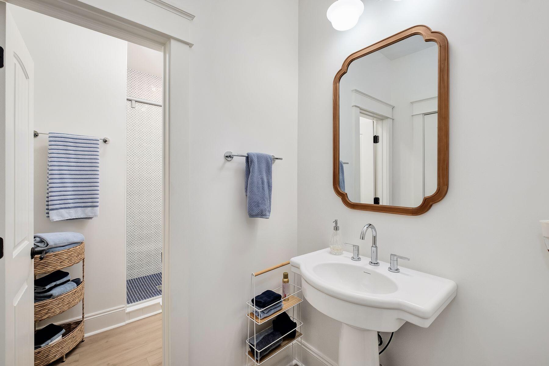 BOTANY BAYOU - Residential