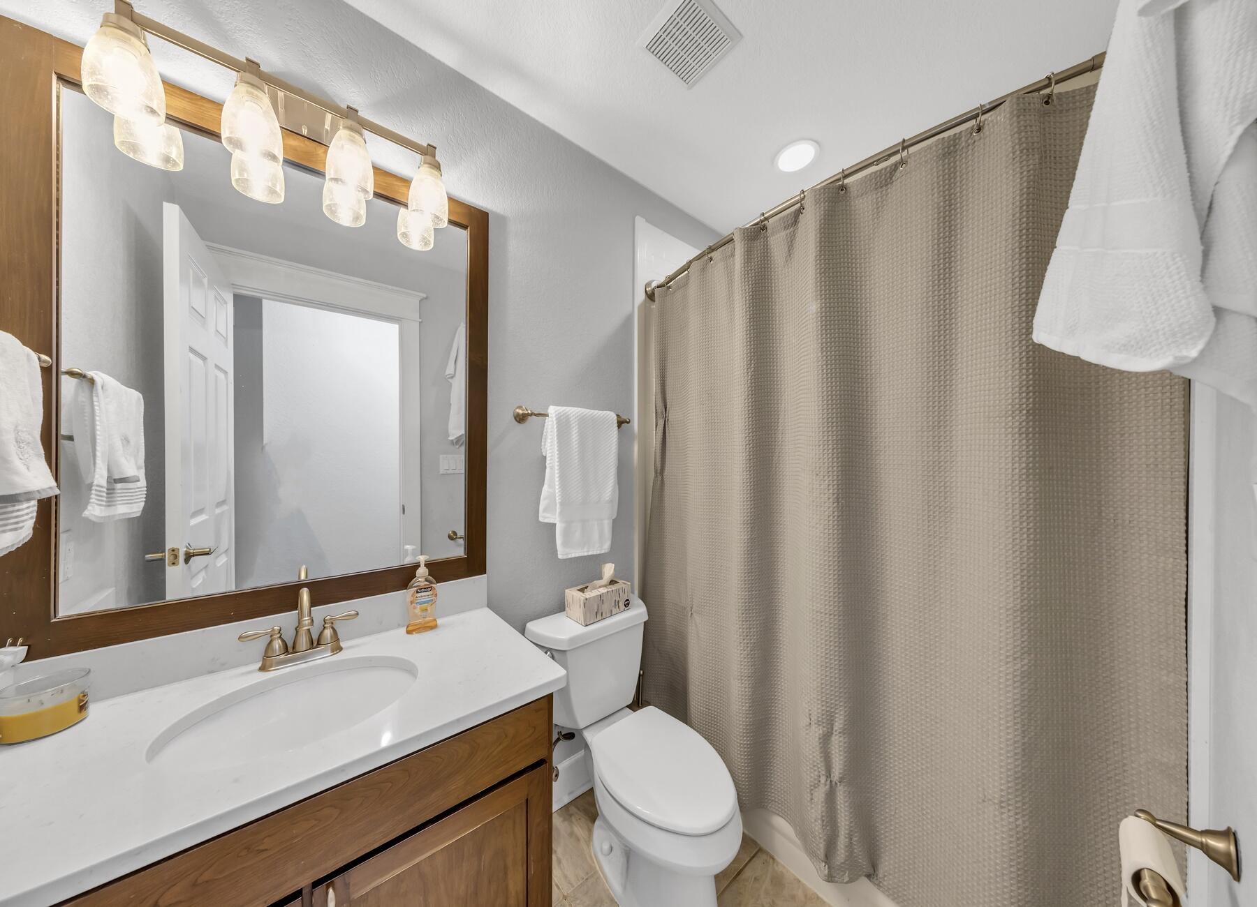 KENNEDY LAKES 1ST ADDN - Residential Lease