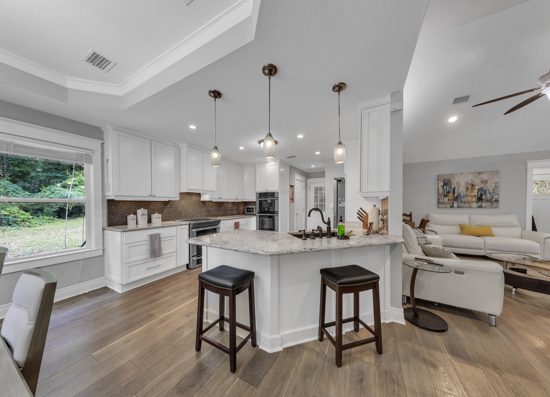 KENNEDY LAKES 1ST ADDN - Residential Lease