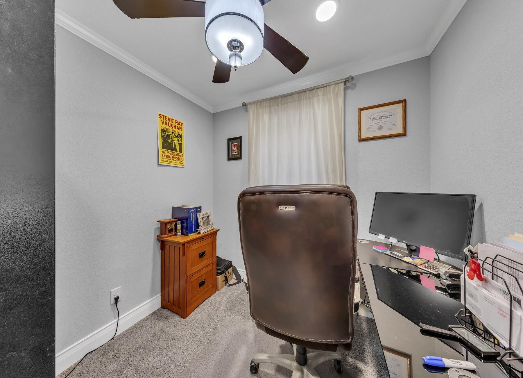 KENNEDY LAKES 1ST ADDN - Residential Lease