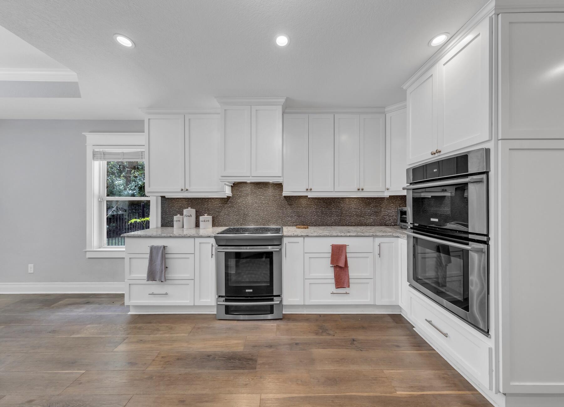 KENNEDY LAKES 1ST ADDN - Residential Lease