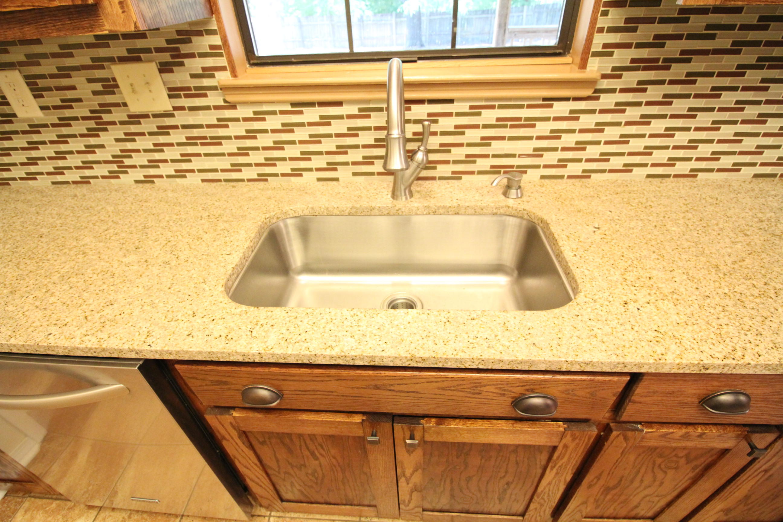 COUNTRYVIEW EST - Residential