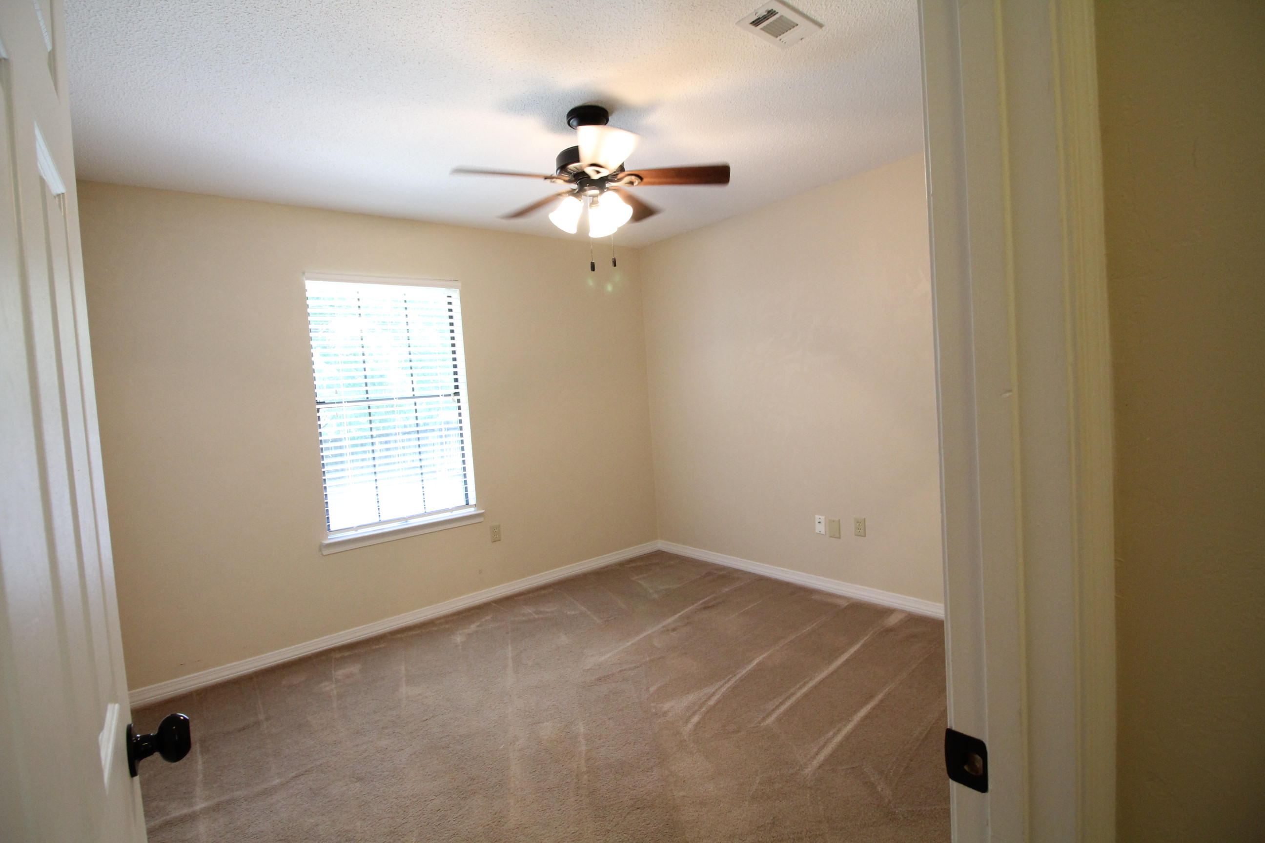 COUNTRYVIEW EST - Residential