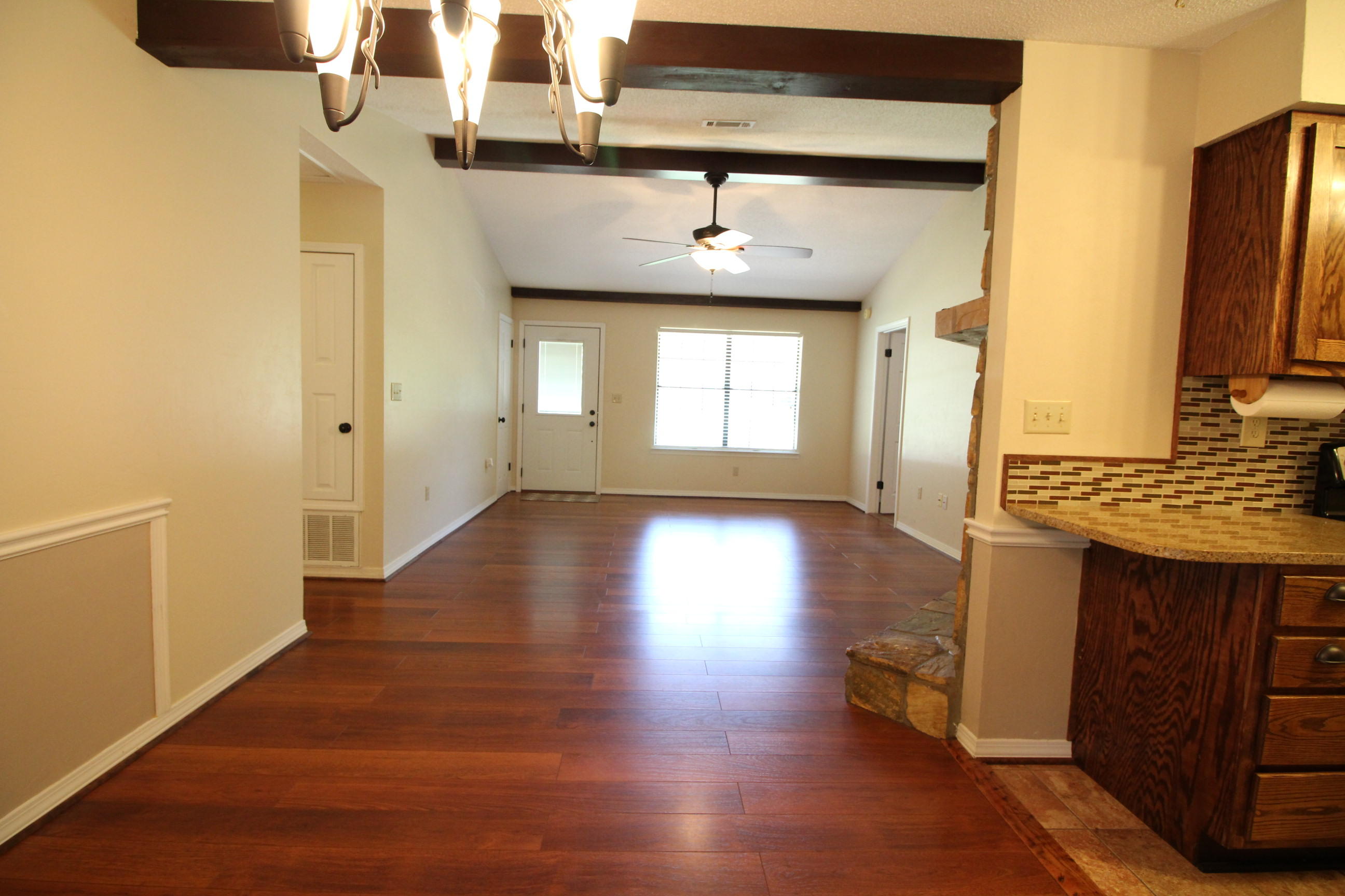 COUNTRYVIEW EST - Residential