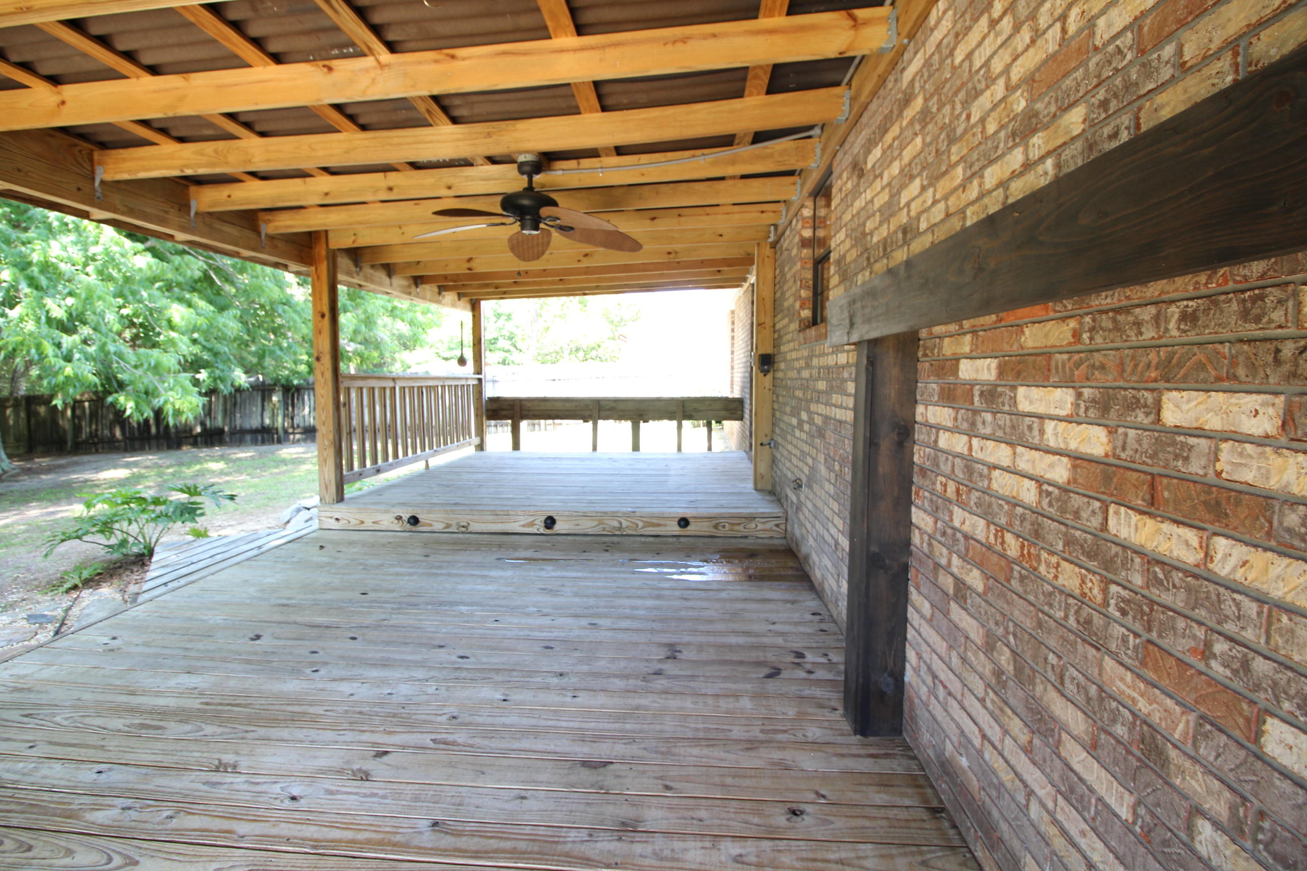 COUNTRYVIEW EST - Residential