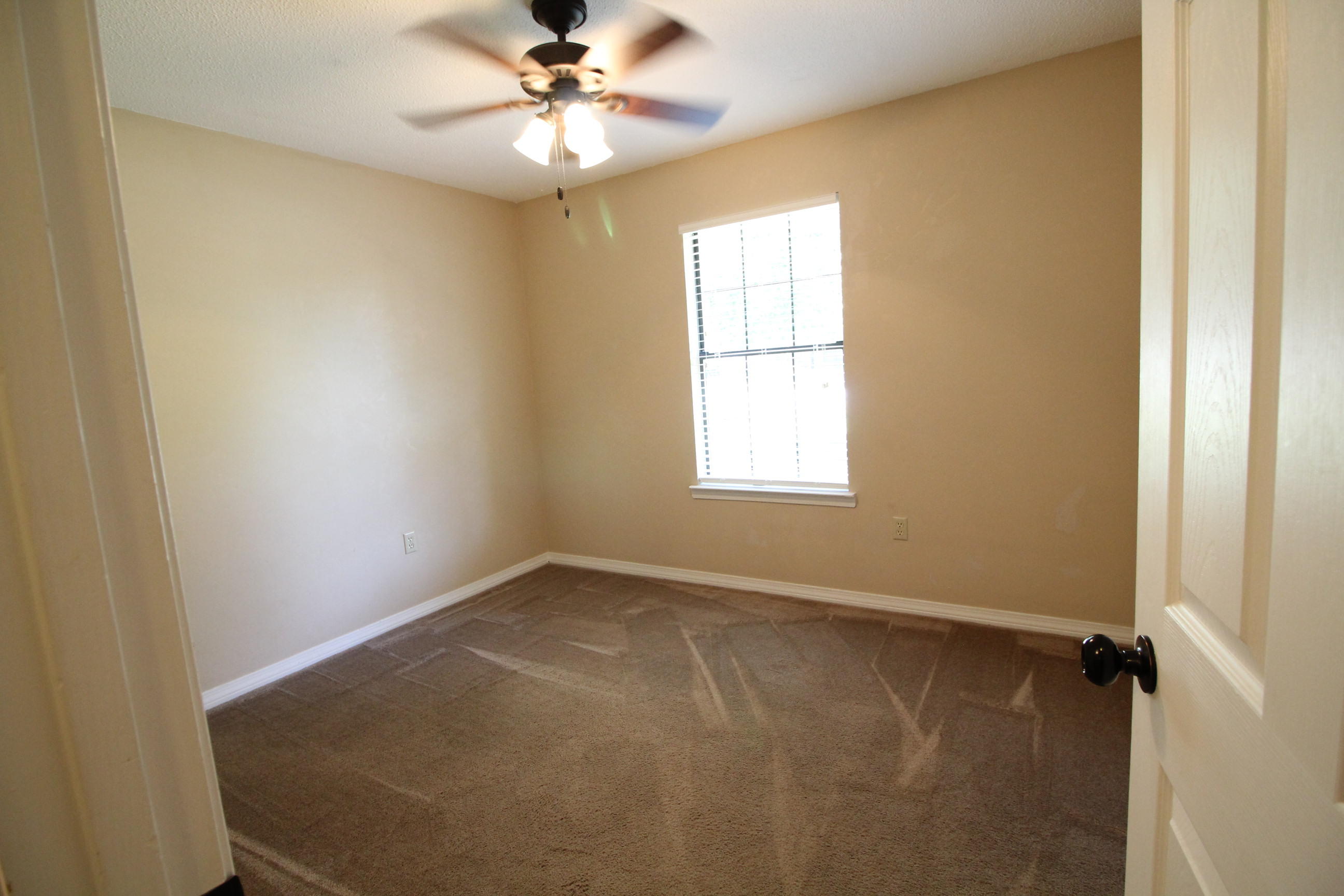 COUNTRYVIEW EST - Residential