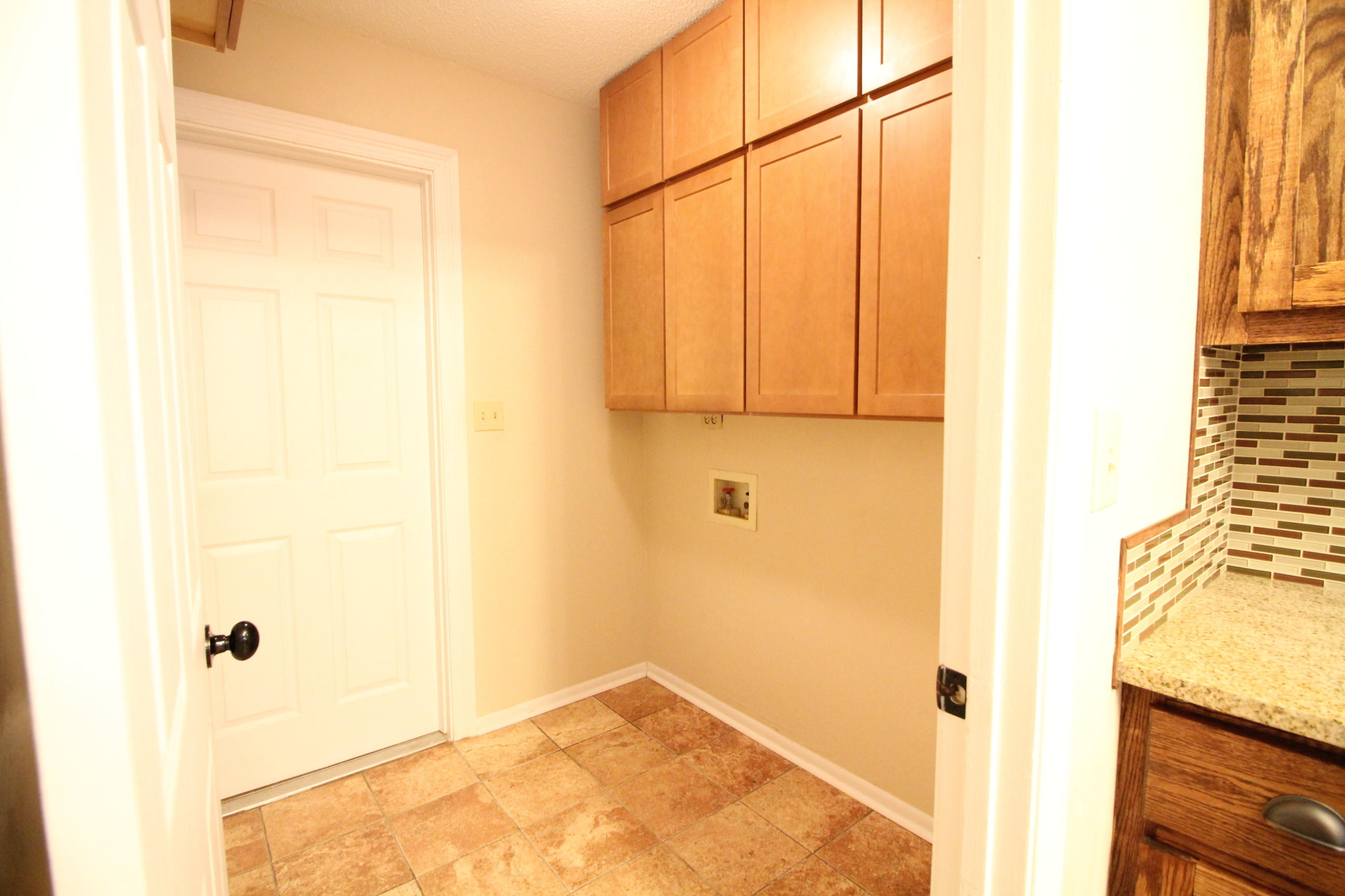 COUNTRYVIEW EST - Residential