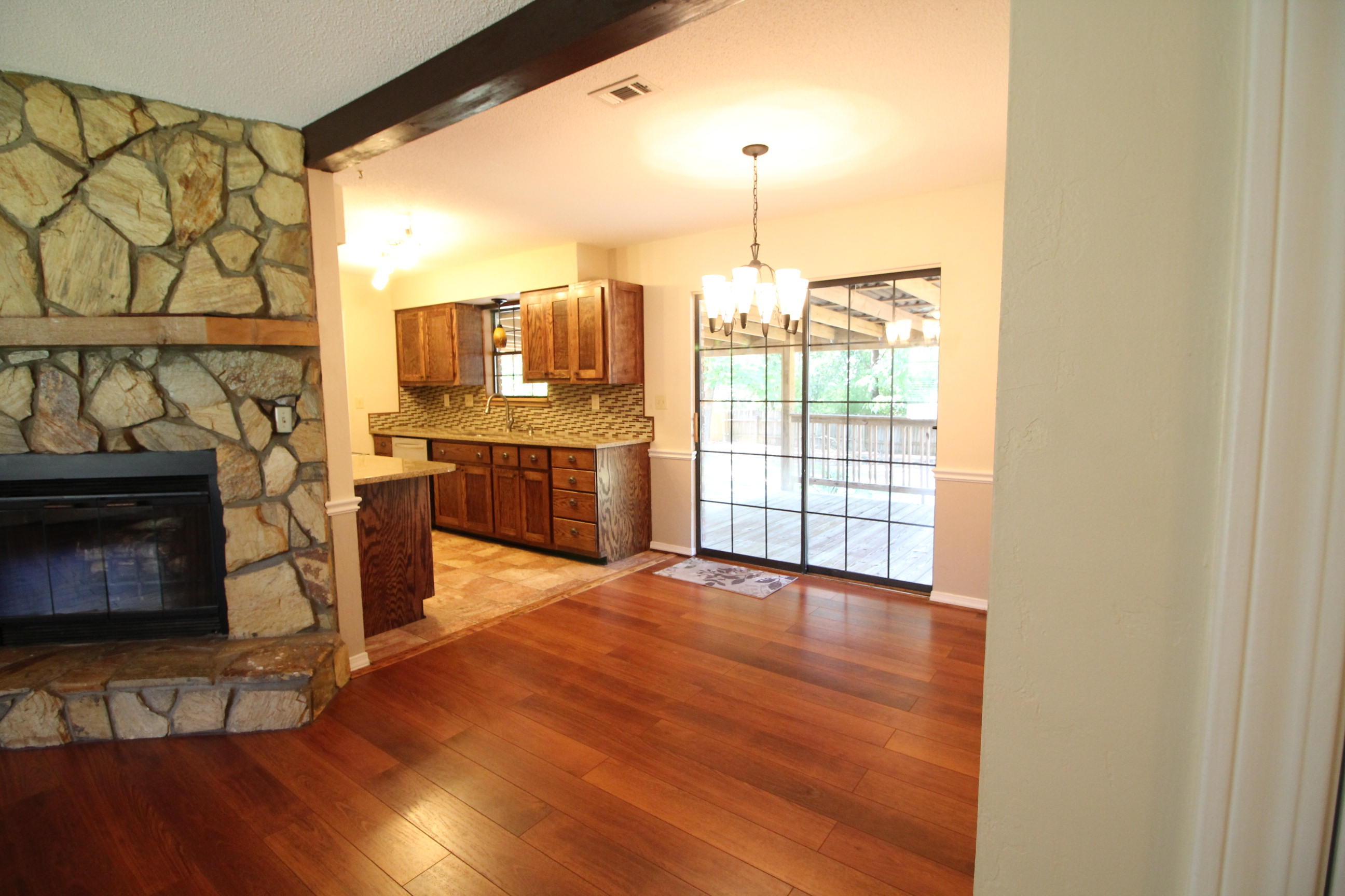 COUNTRYVIEW EST - Residential