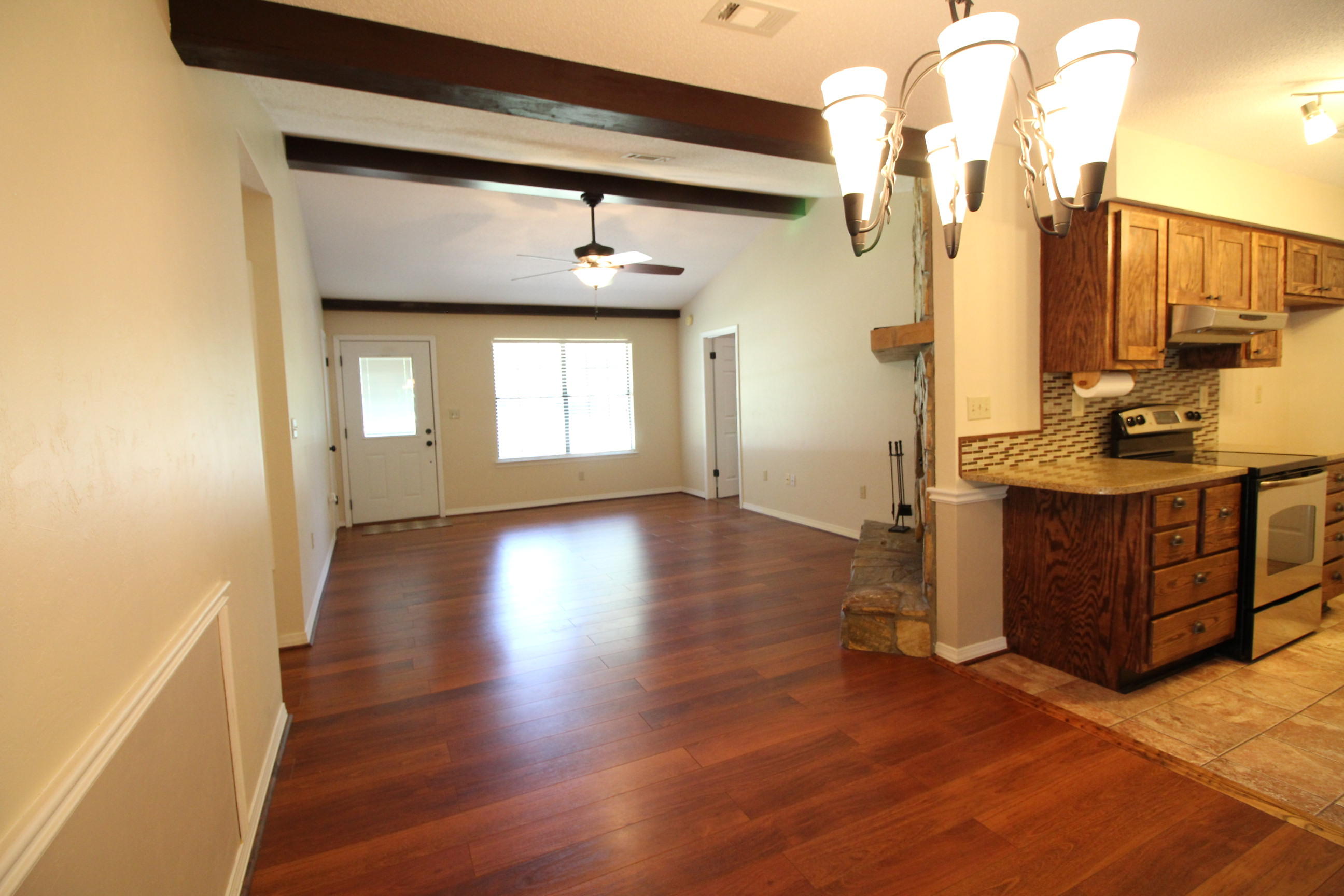 COUNTRYVIEW EST - Residential