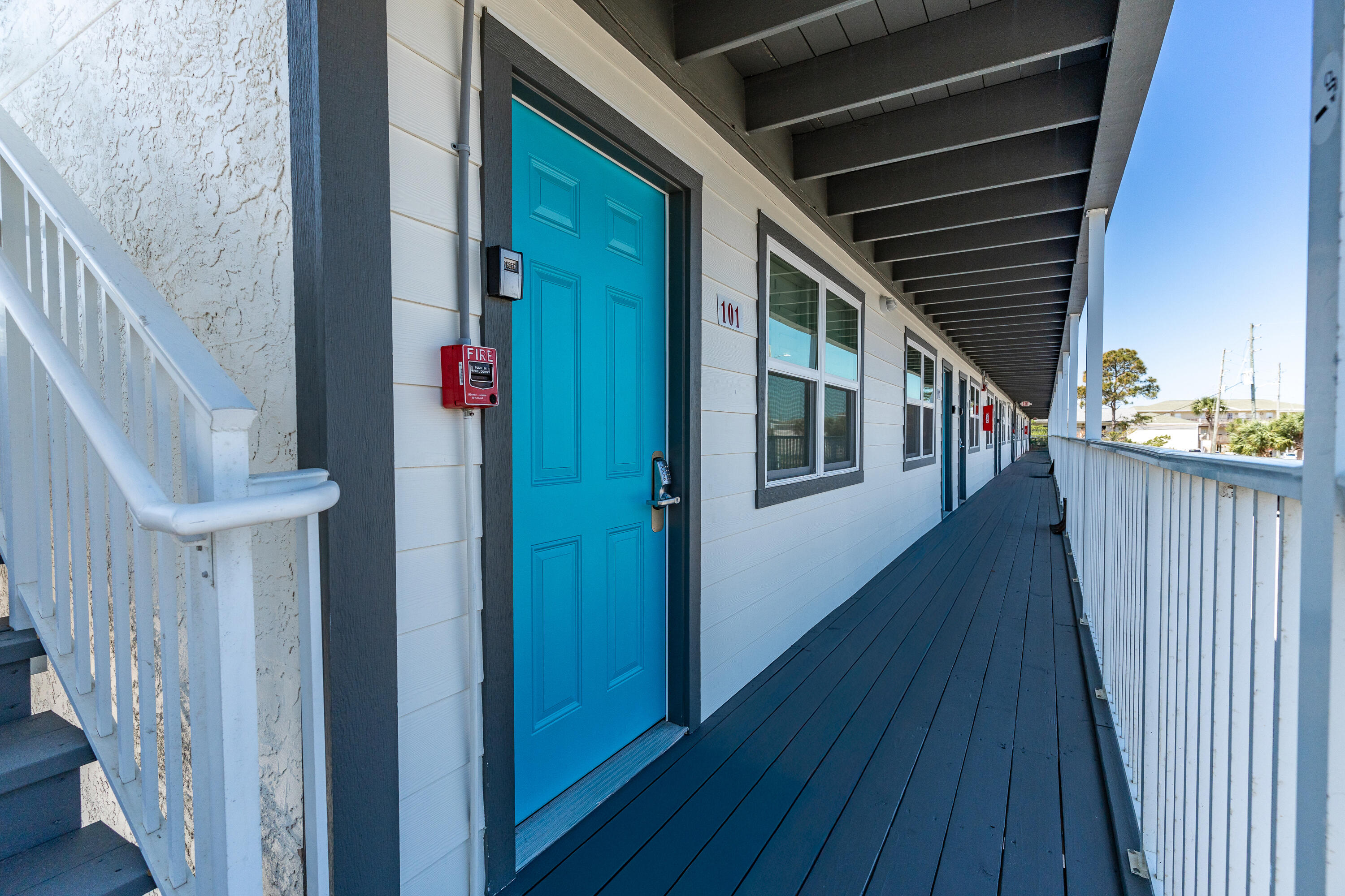 SANDY POINTE - Residential