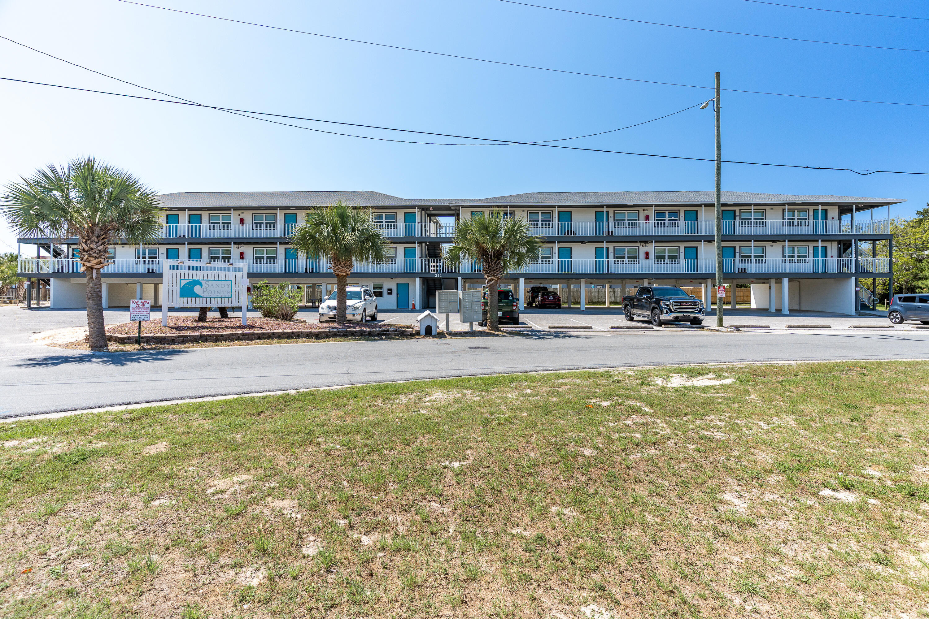 SANDY POINTE - Residential