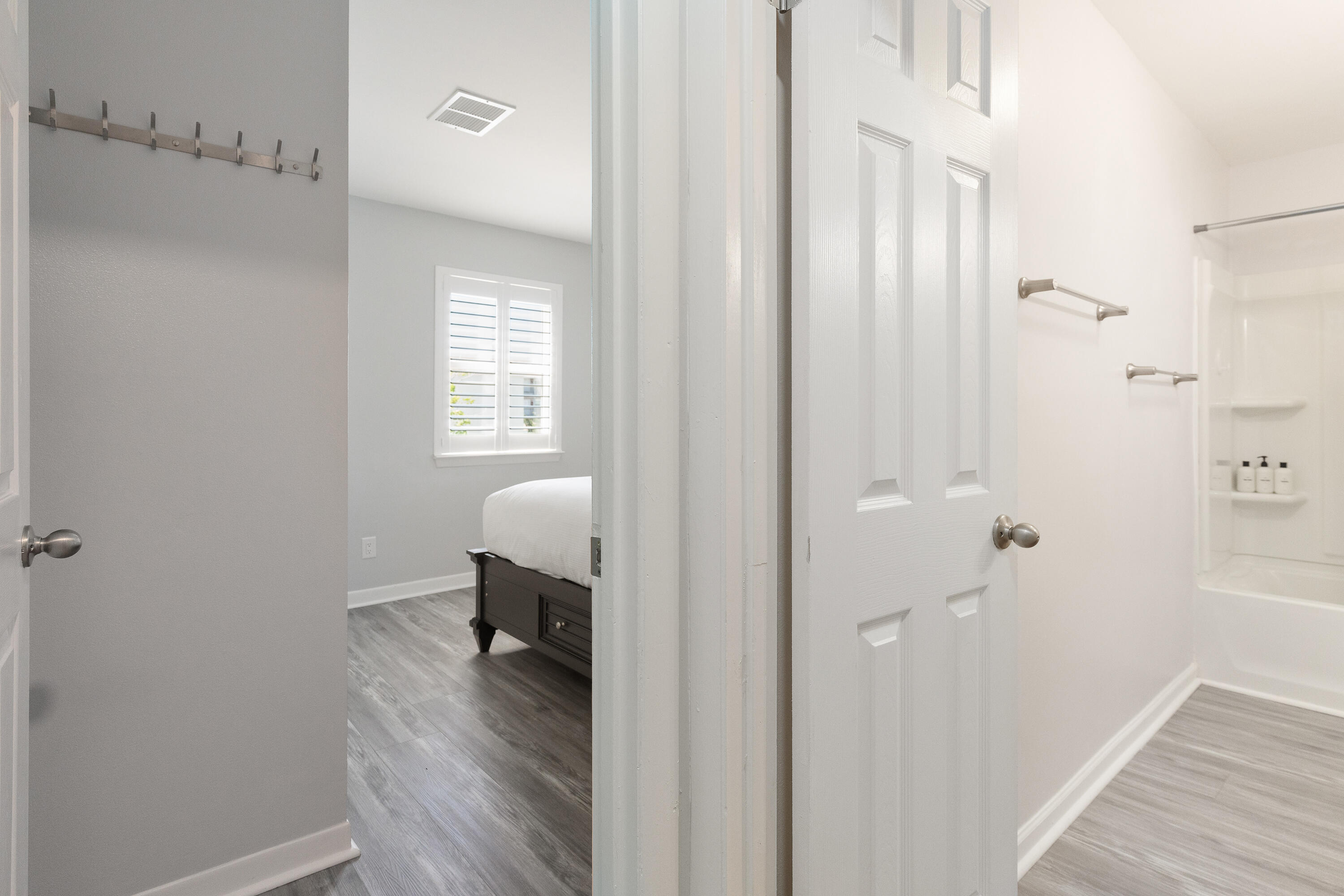 SANDY POINTE - Residential
