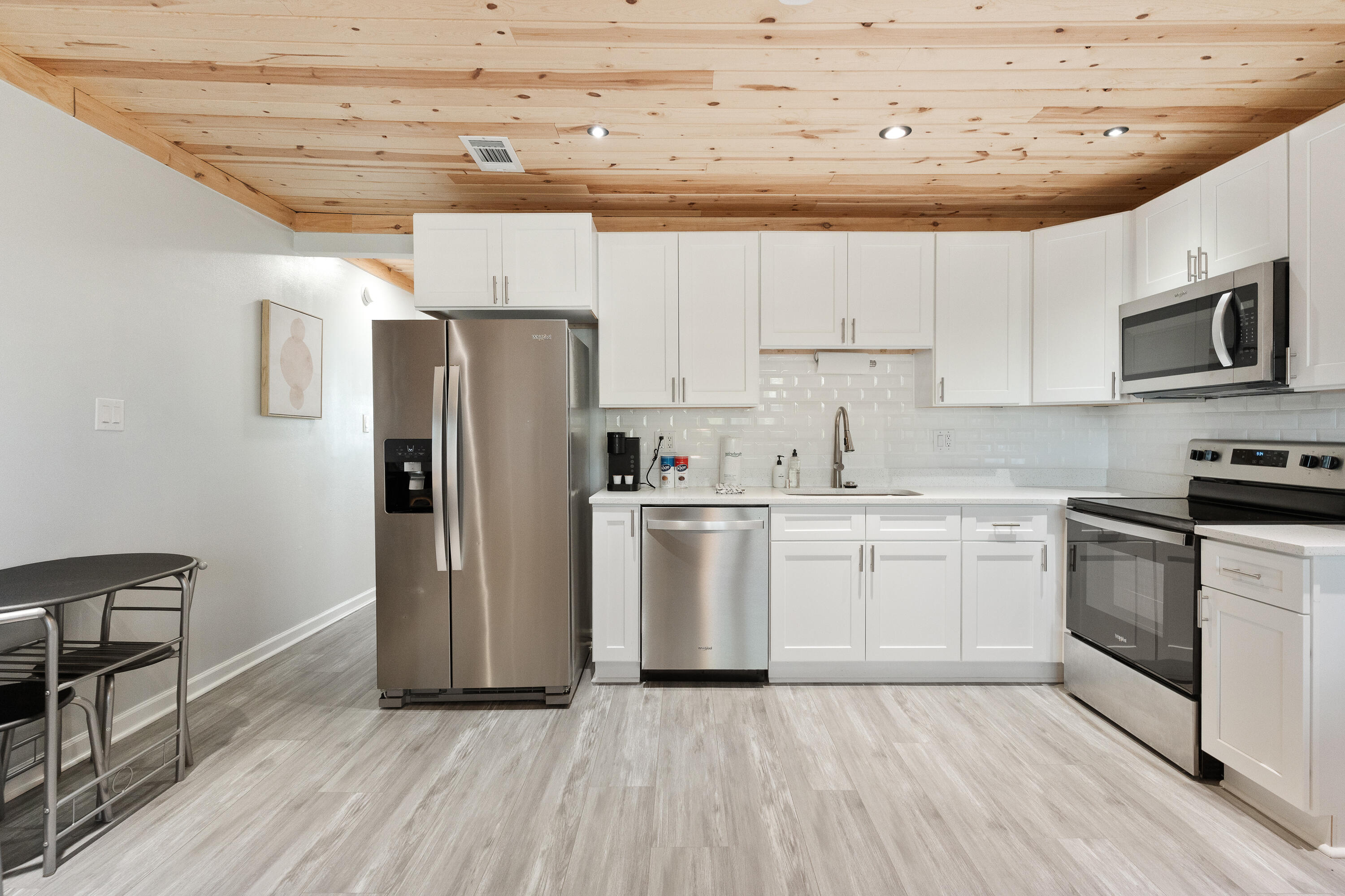 SANDY POINTE - Residential