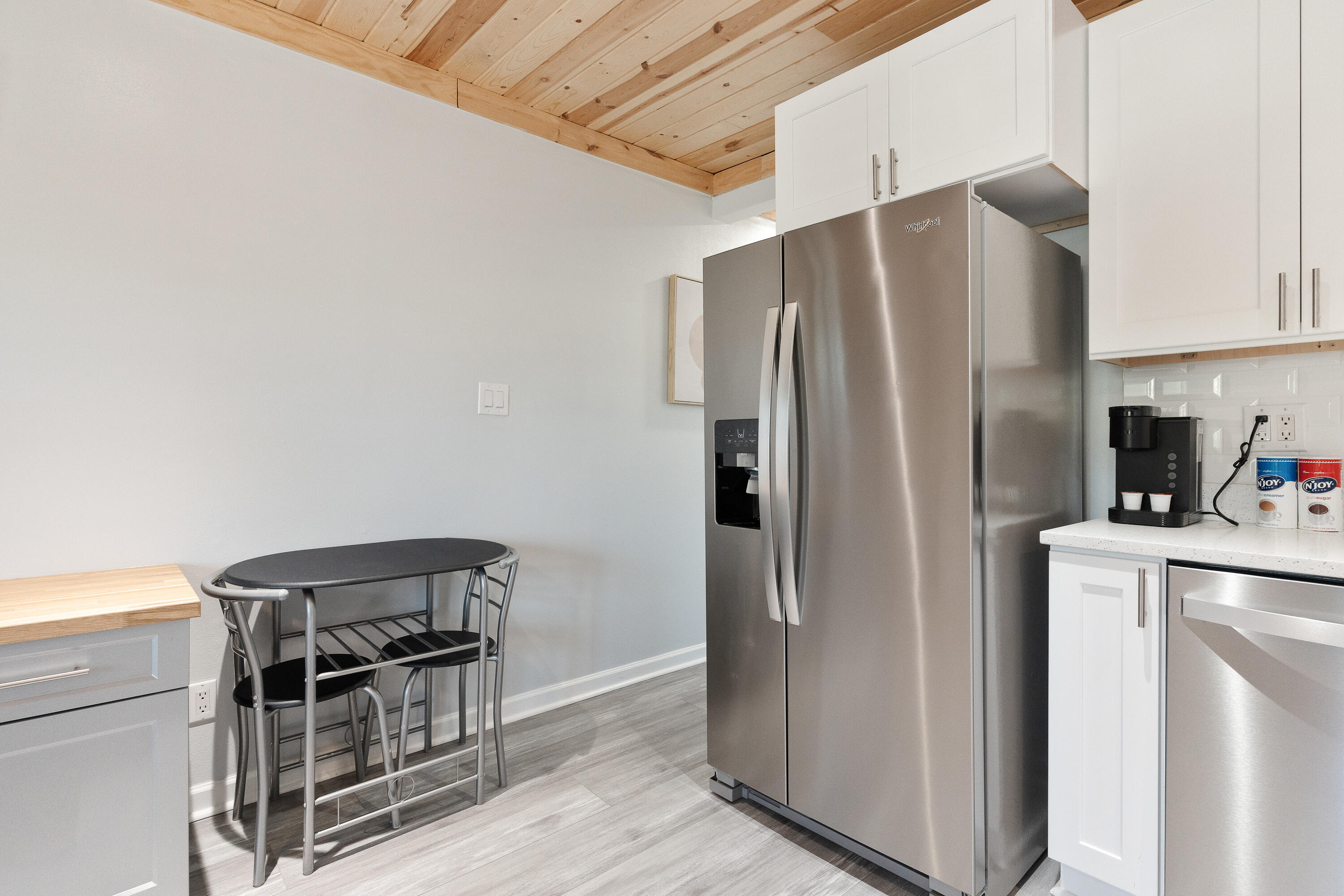 SANDY POINTE - Residential
