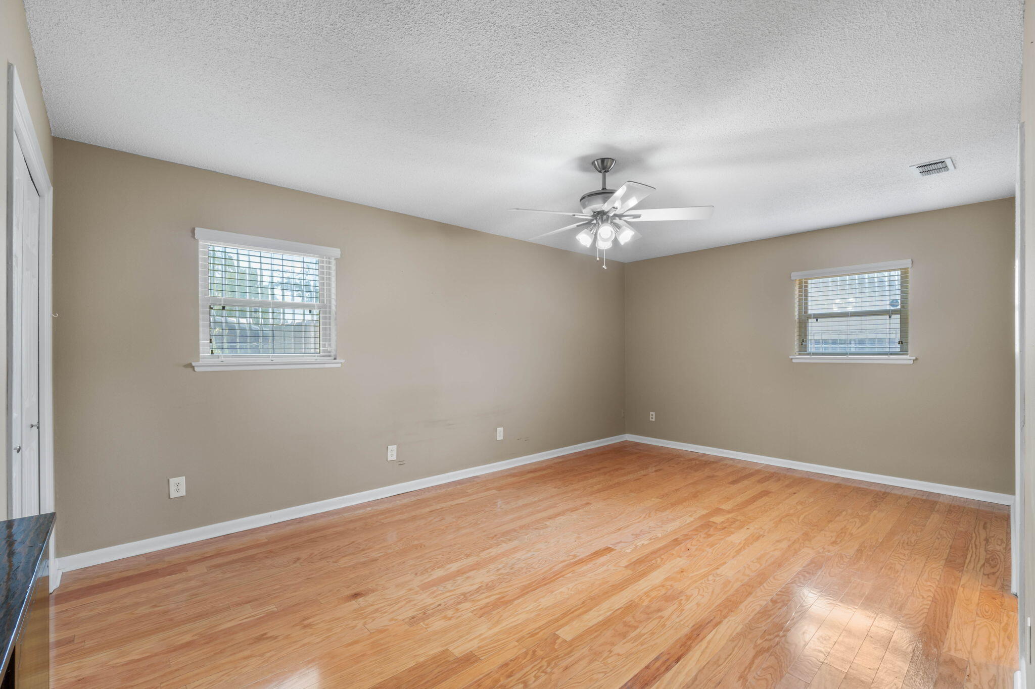 VICTORIA GARDENS RE S/D - Residential