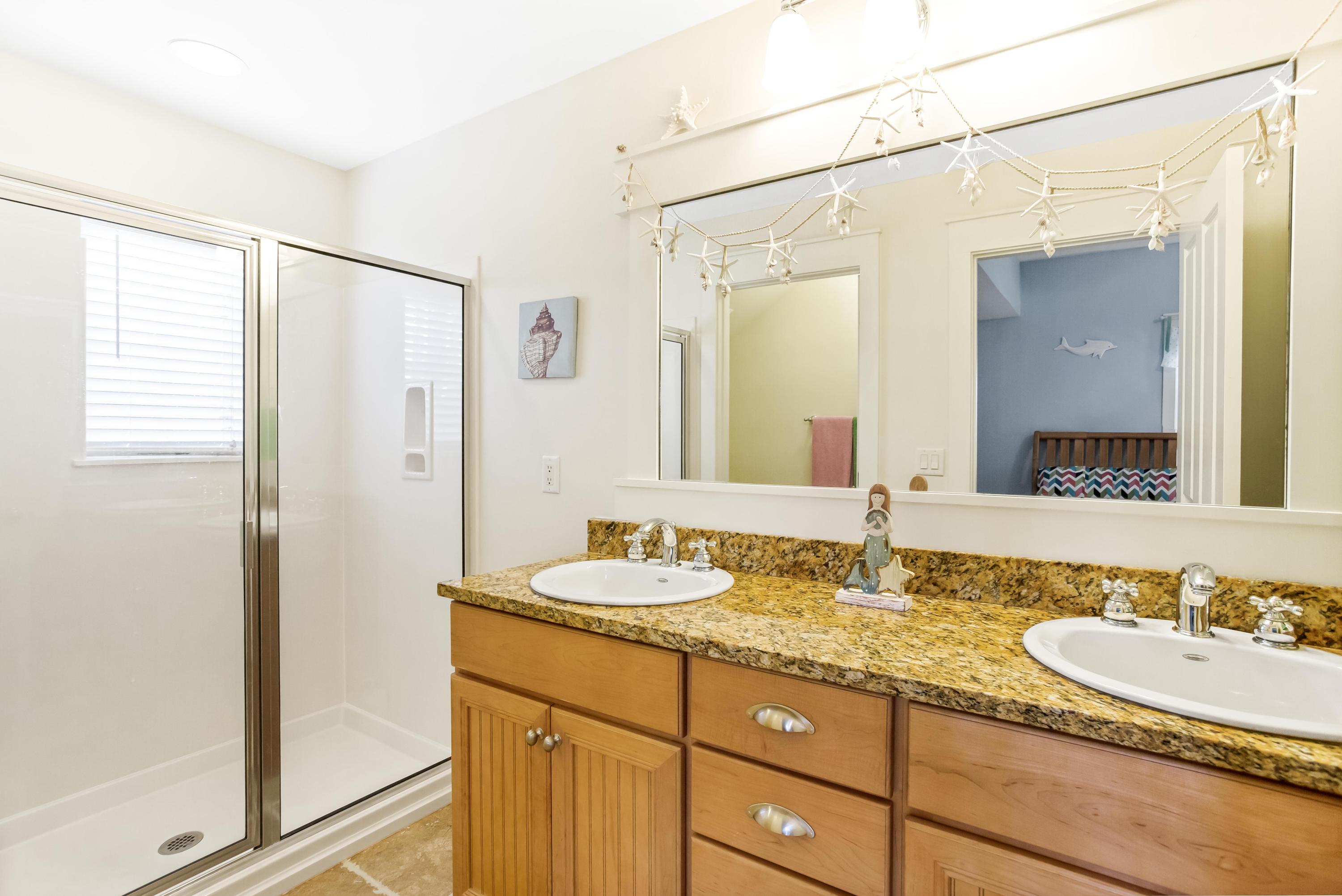 LAUREL GROVE - Residential