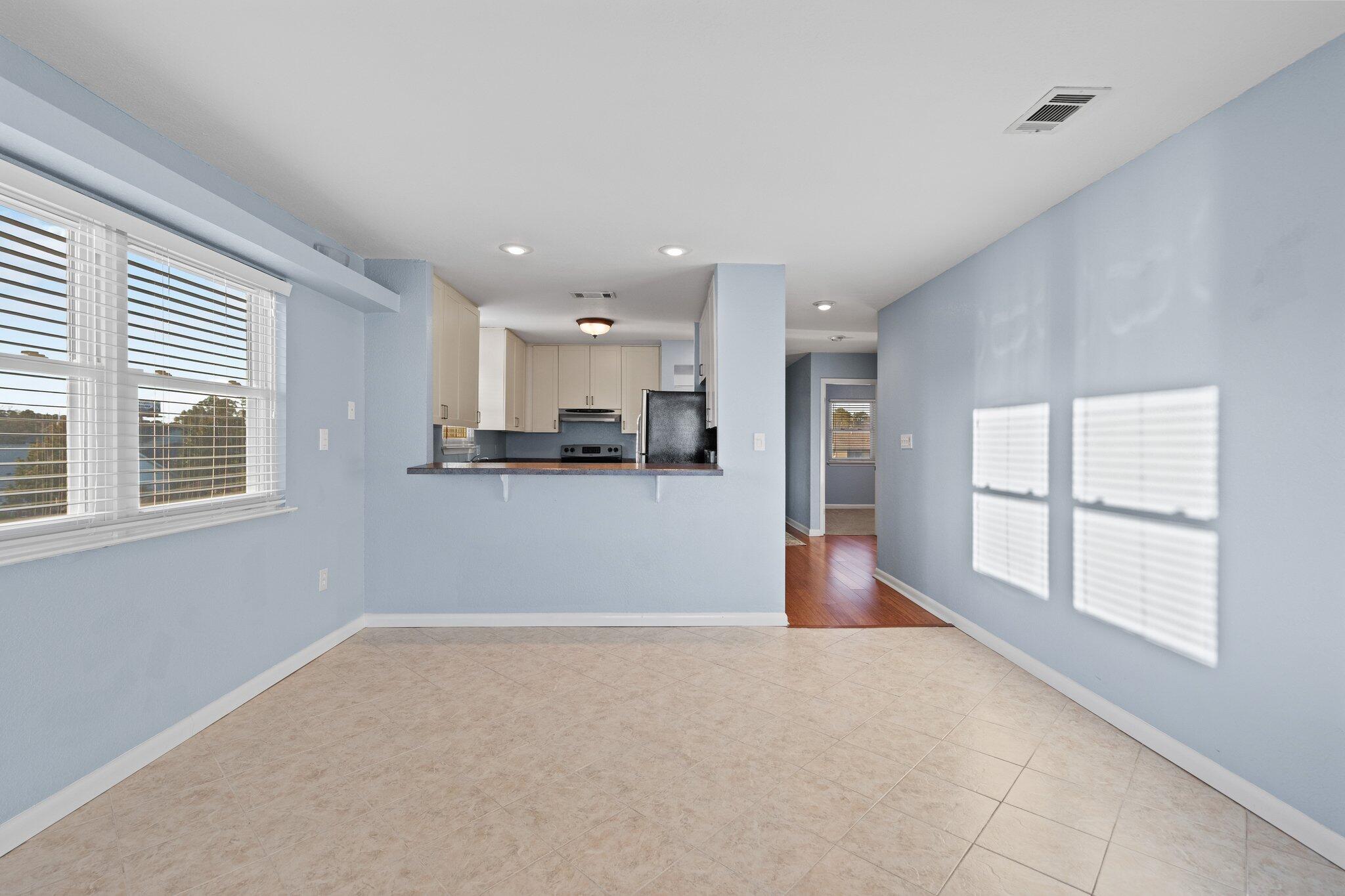 CHANNEL MARKER II - Residential Lease