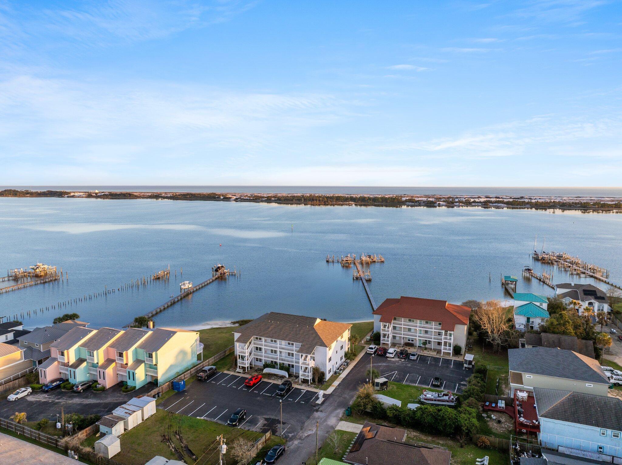 CHANNEL MARKER II - Residential Lease