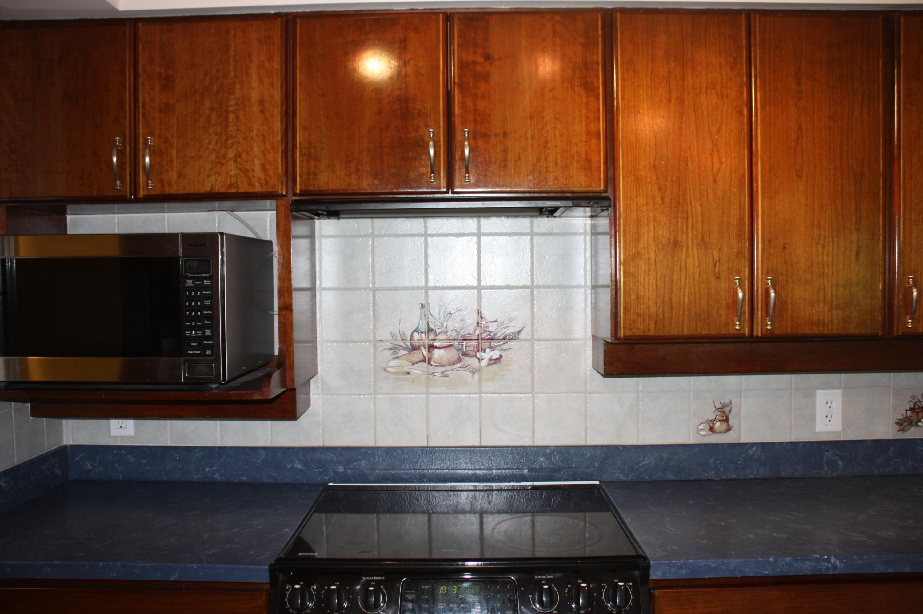 LAURELWOOD ESTATES - Residential