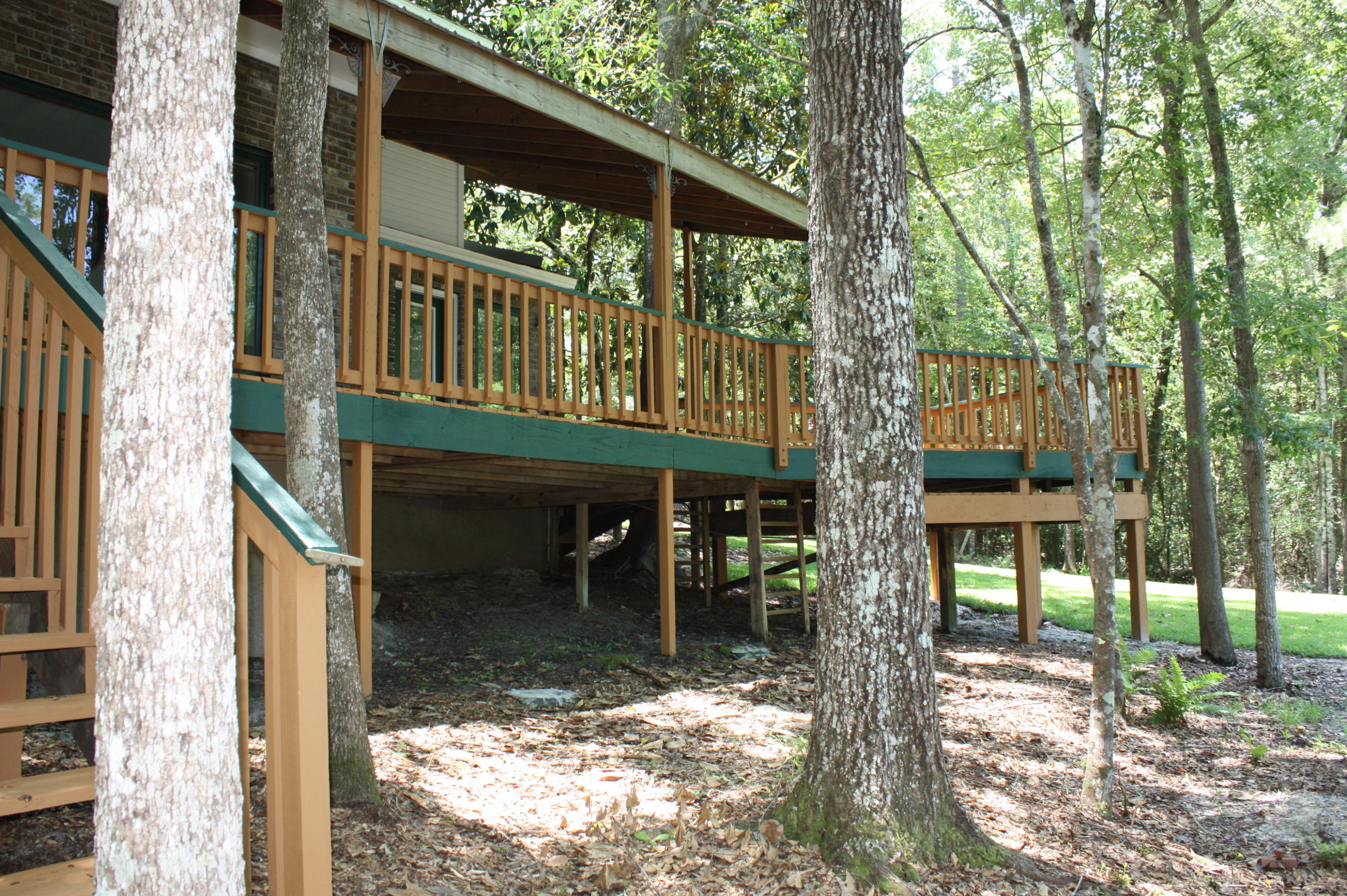 LAURELWOOD ESTATES - Residential