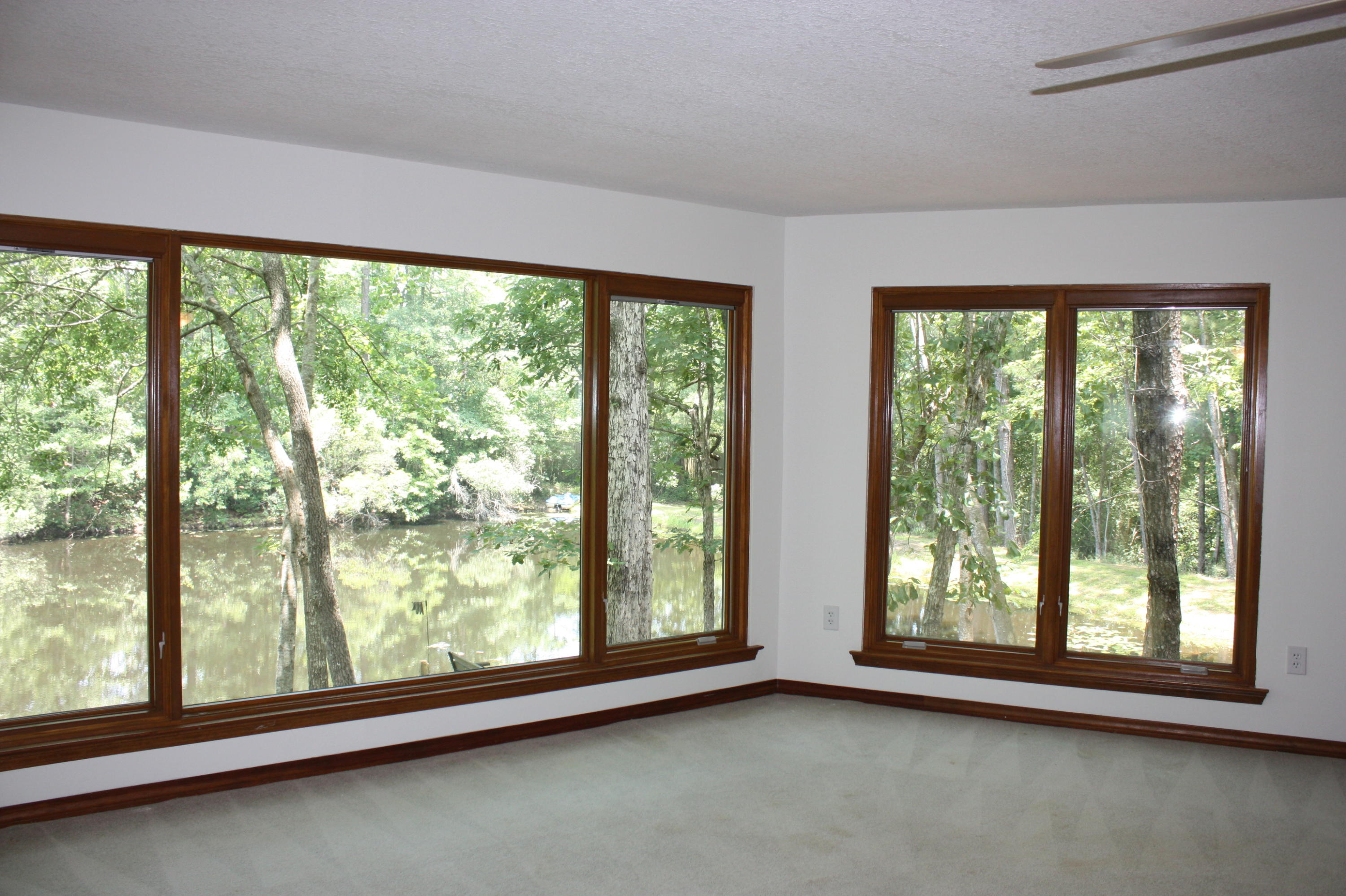 LAURELWOOD ESTATES - Residential