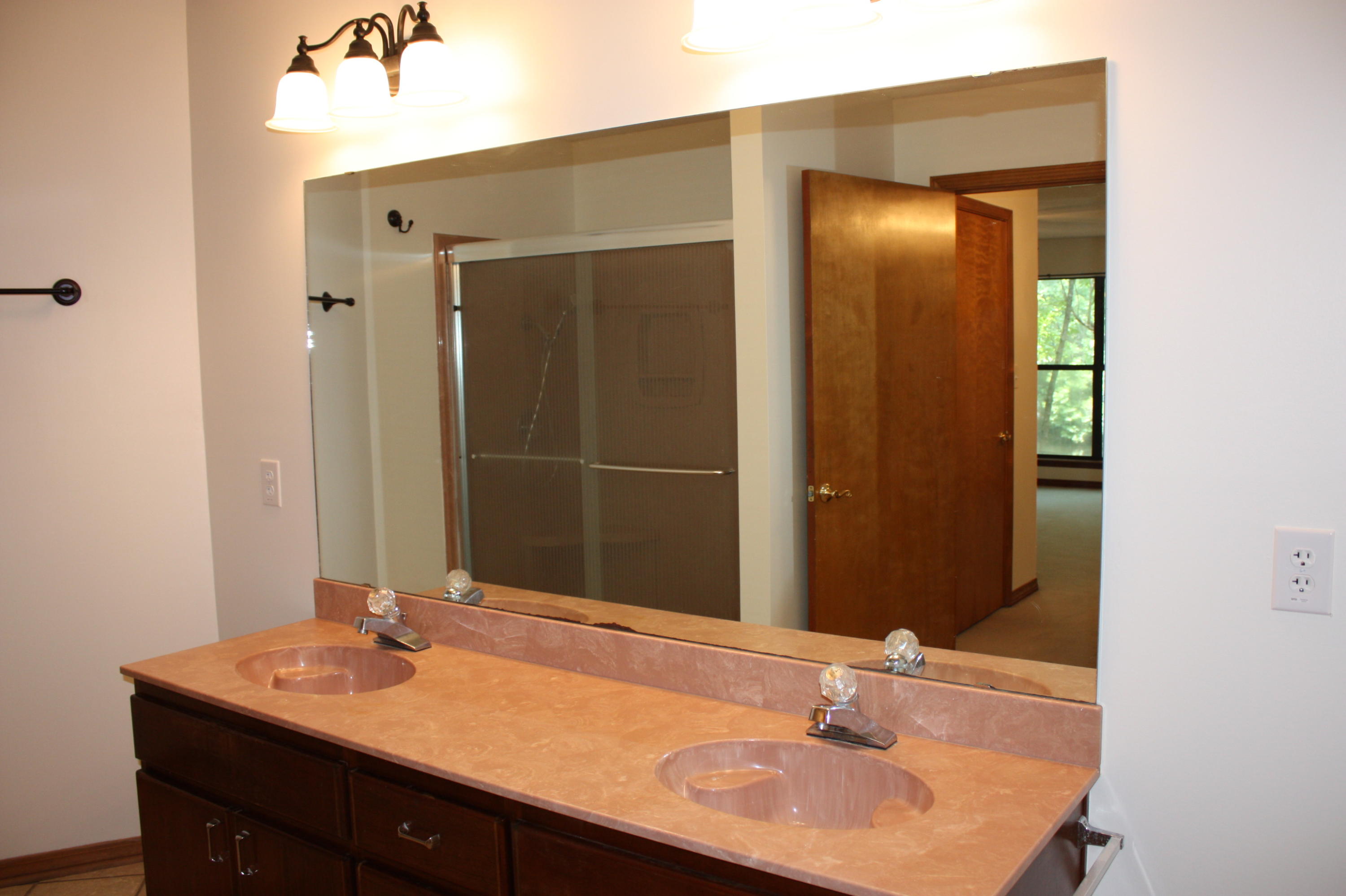 LAURELWOOD ESTATES - Residential