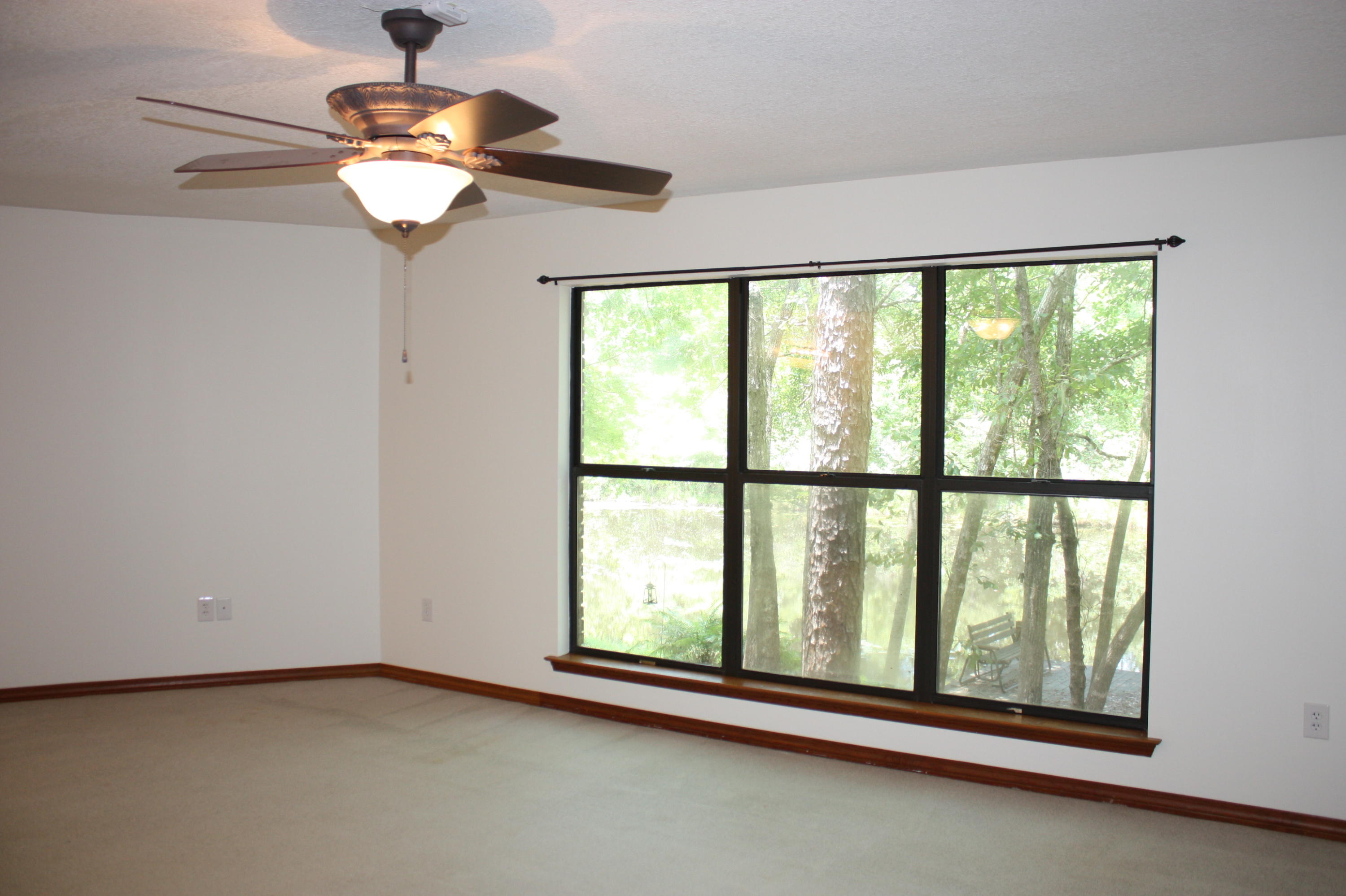 LAURELWOOD ESTATES - Residential