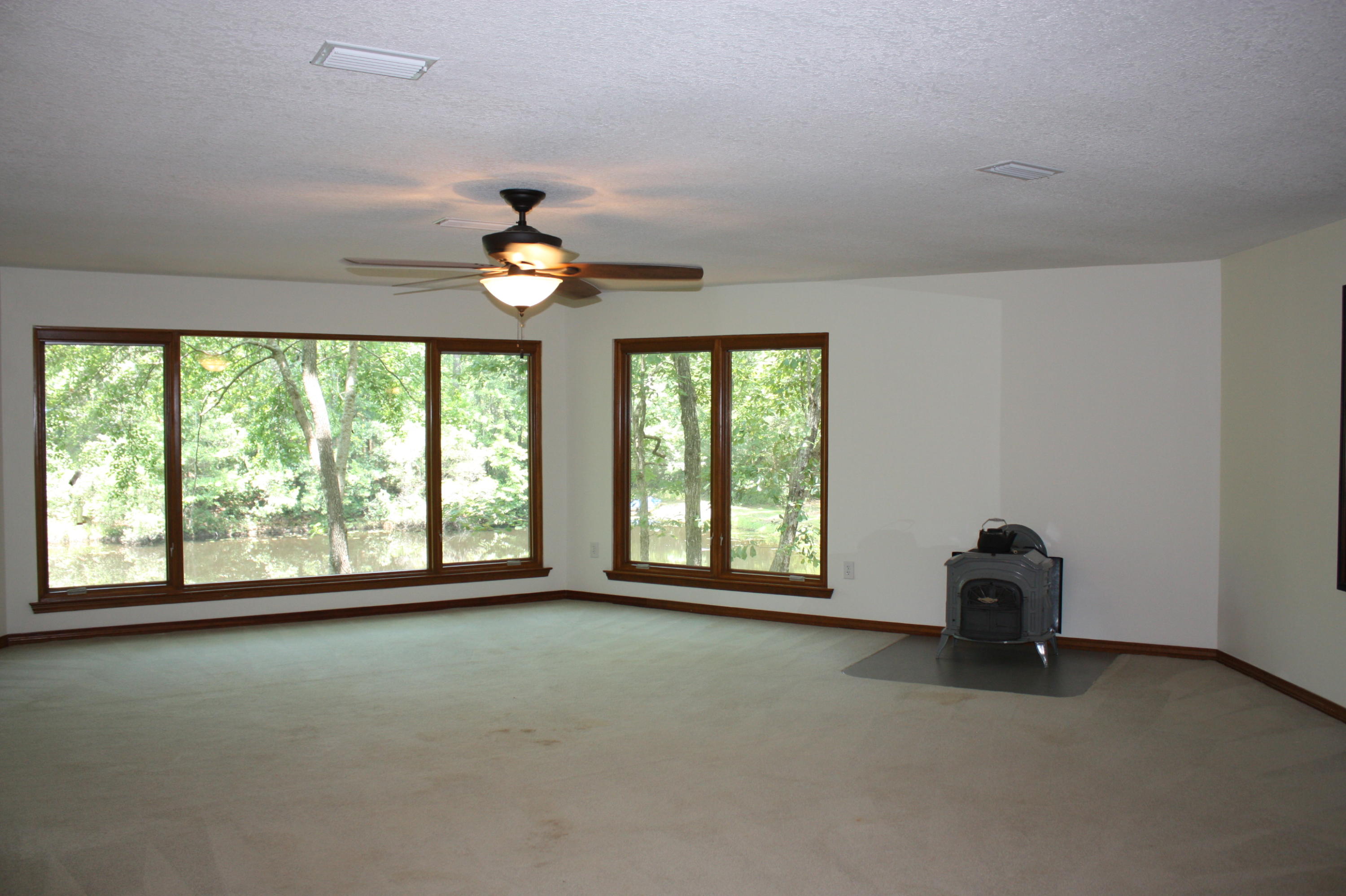 LAURELWOOD ESTATES - Residential